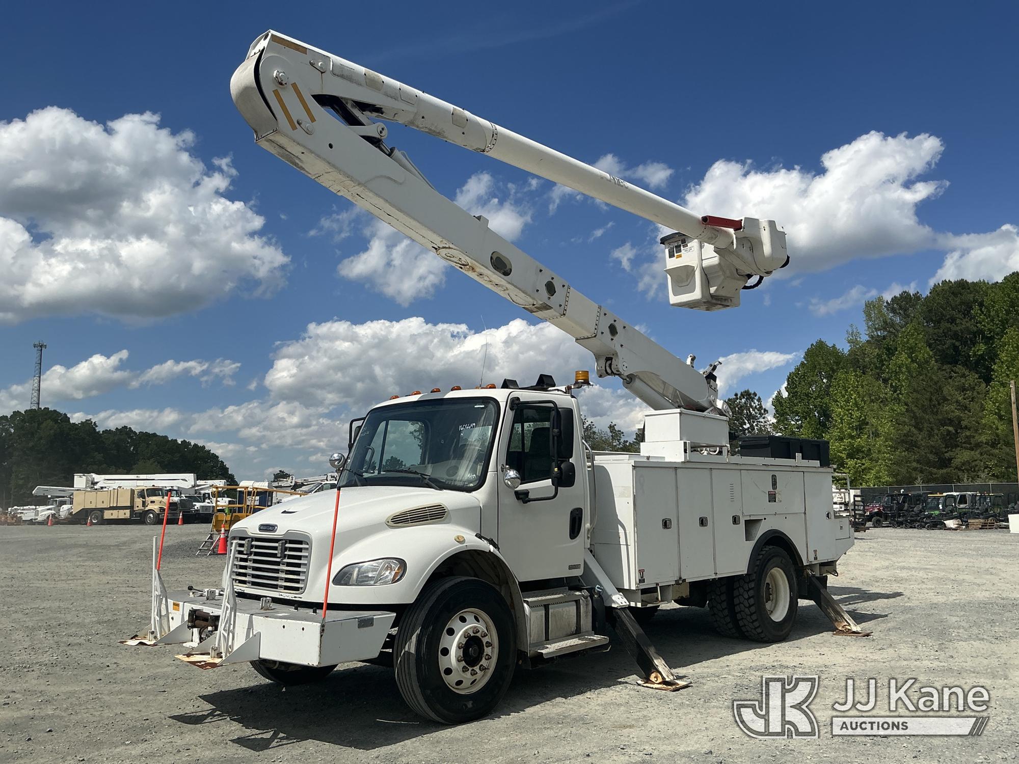 Photo of a 2011 Freightliner M2 106