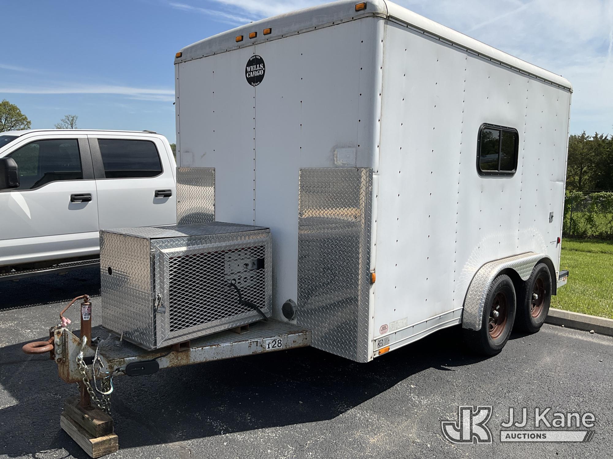 Photo of a 2001 Wells Cargo 16ft