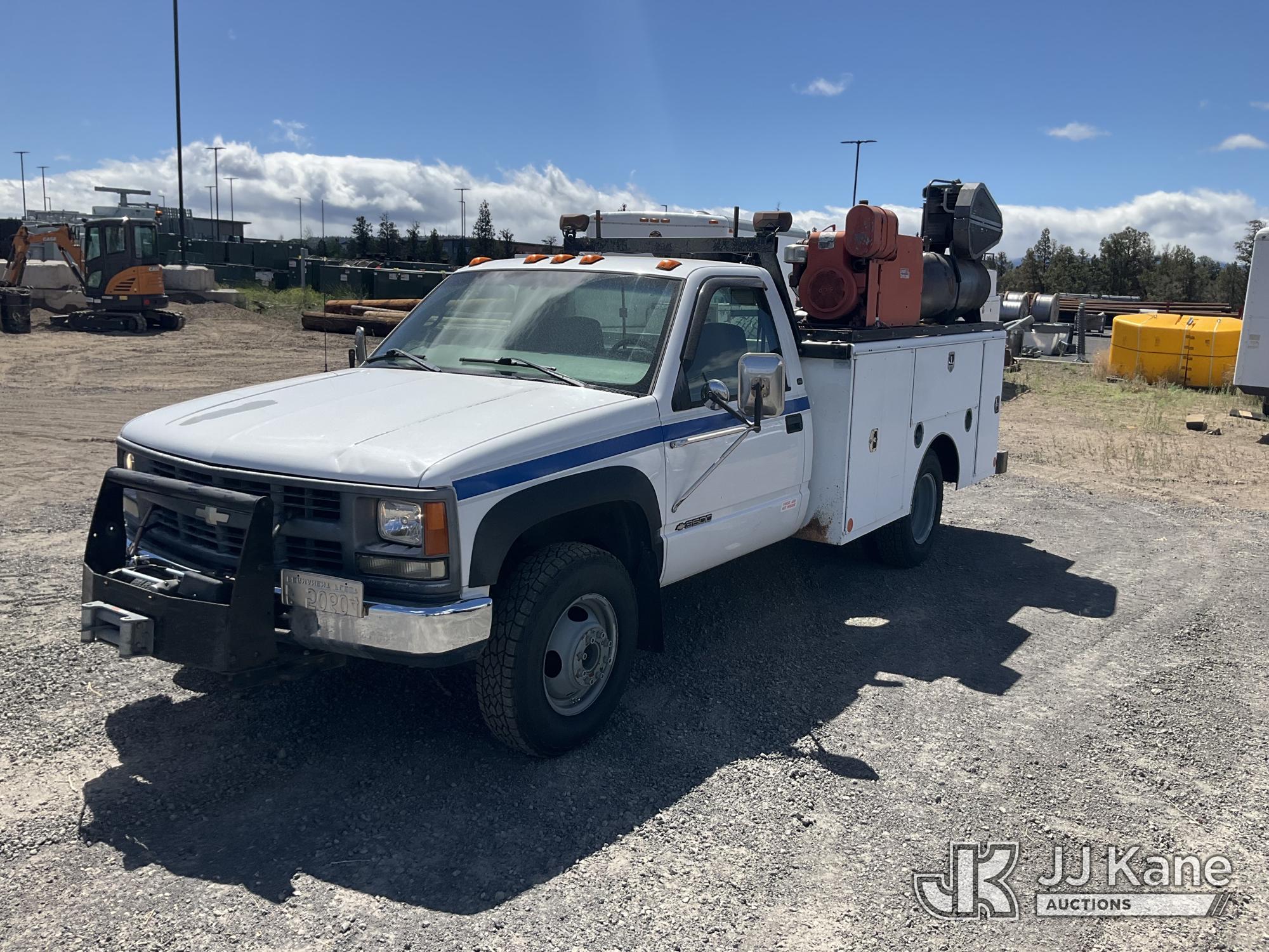 Photo of a 1998 Chevrolet C/K 3500