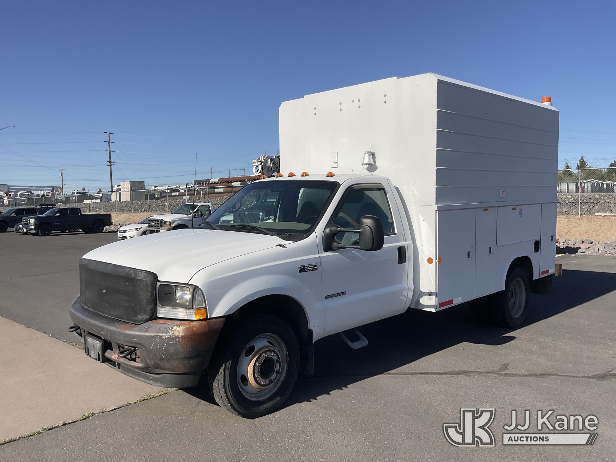 2002 Ford F-550 Enclosed High-Top Service Truck