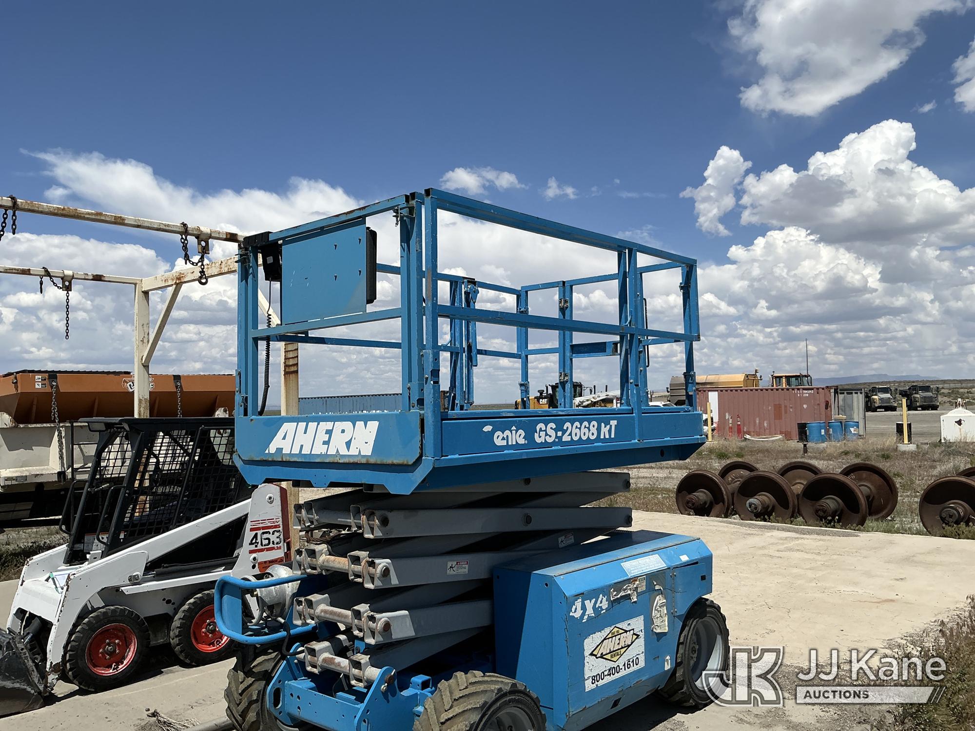 Photo of a 2006 Genie GS-2668RT