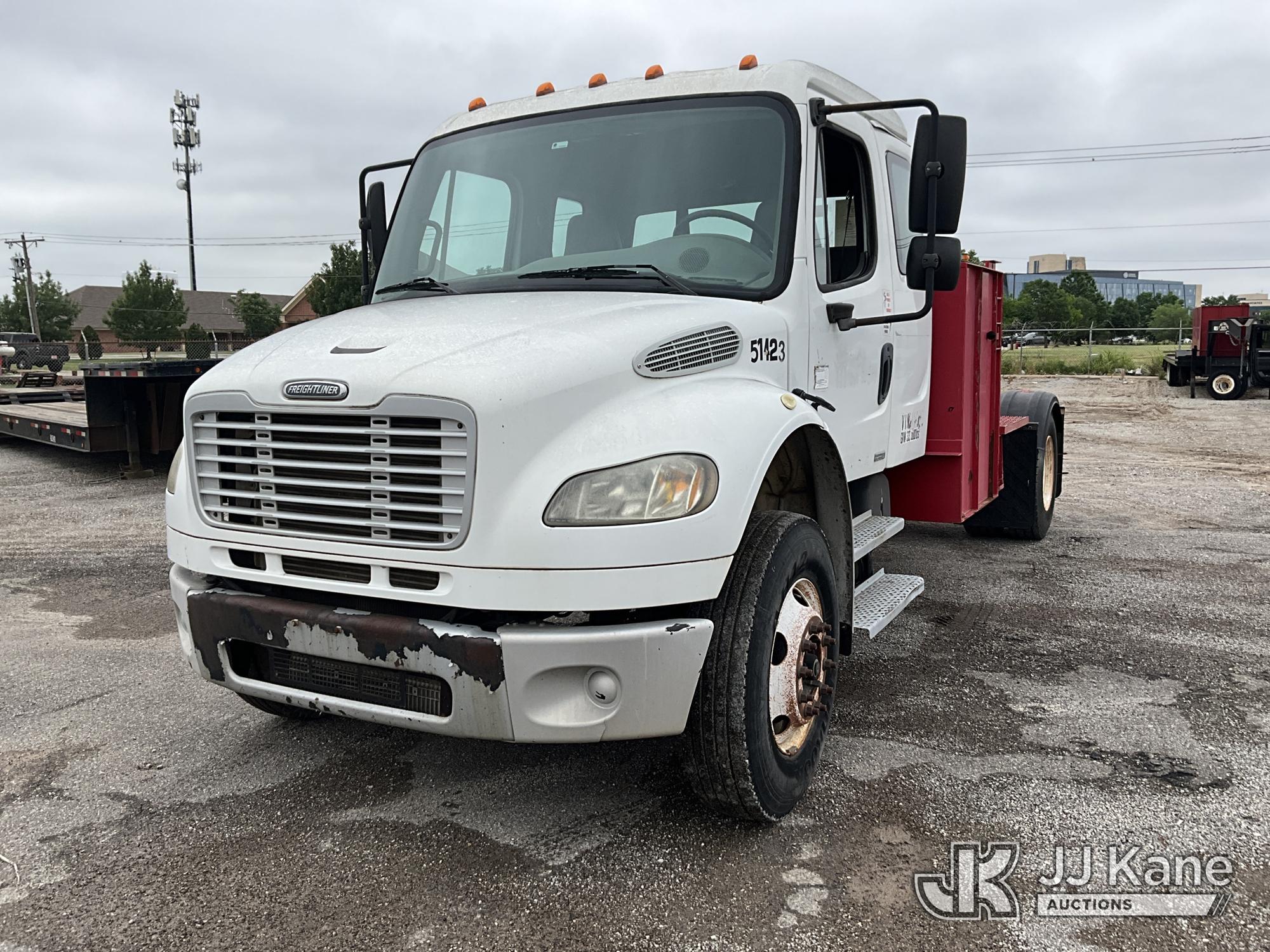 Photo of a 2008 Freightliner M2 106