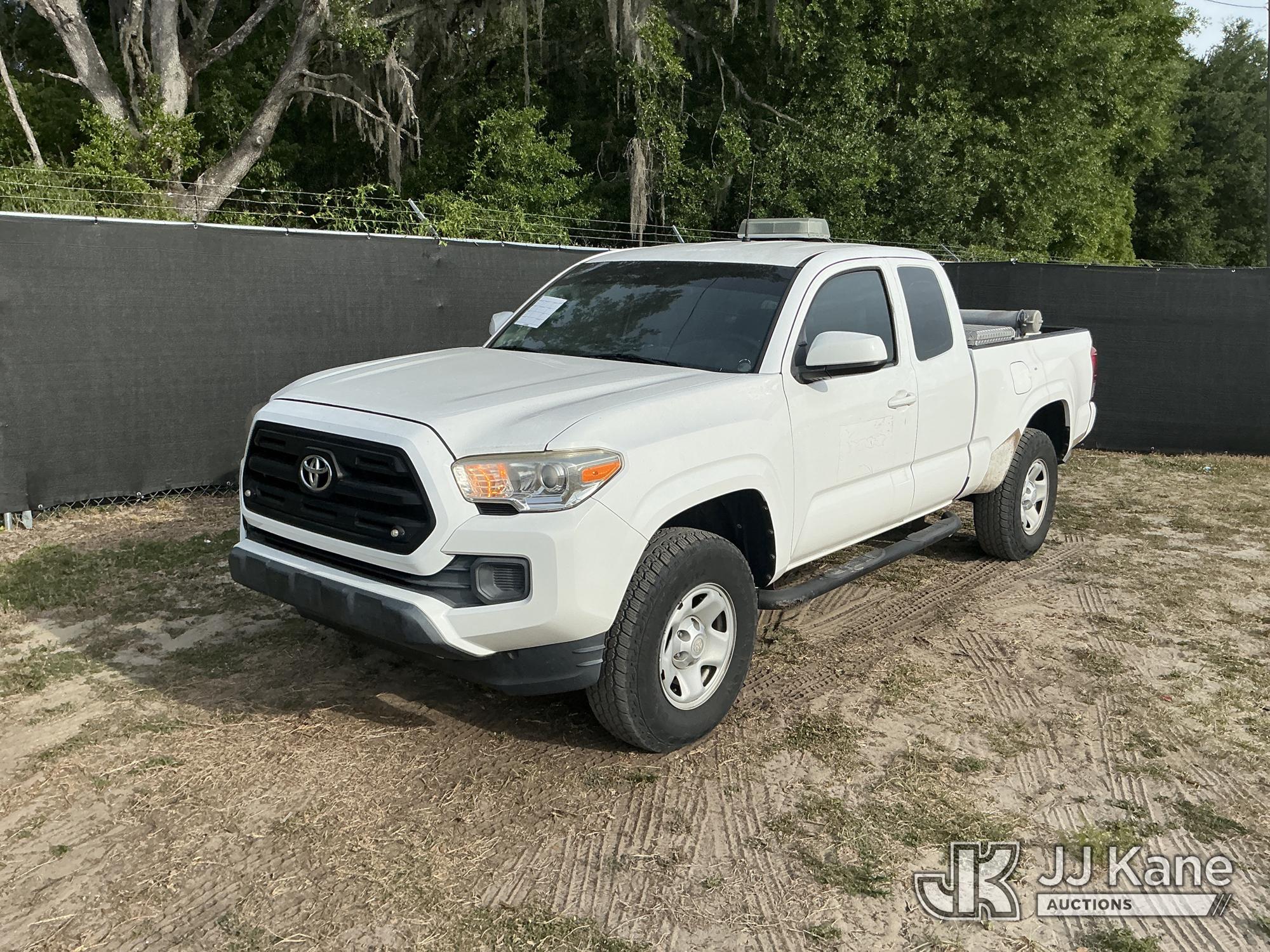 Photo of a 2016 Toyota Tacoma 4x4
