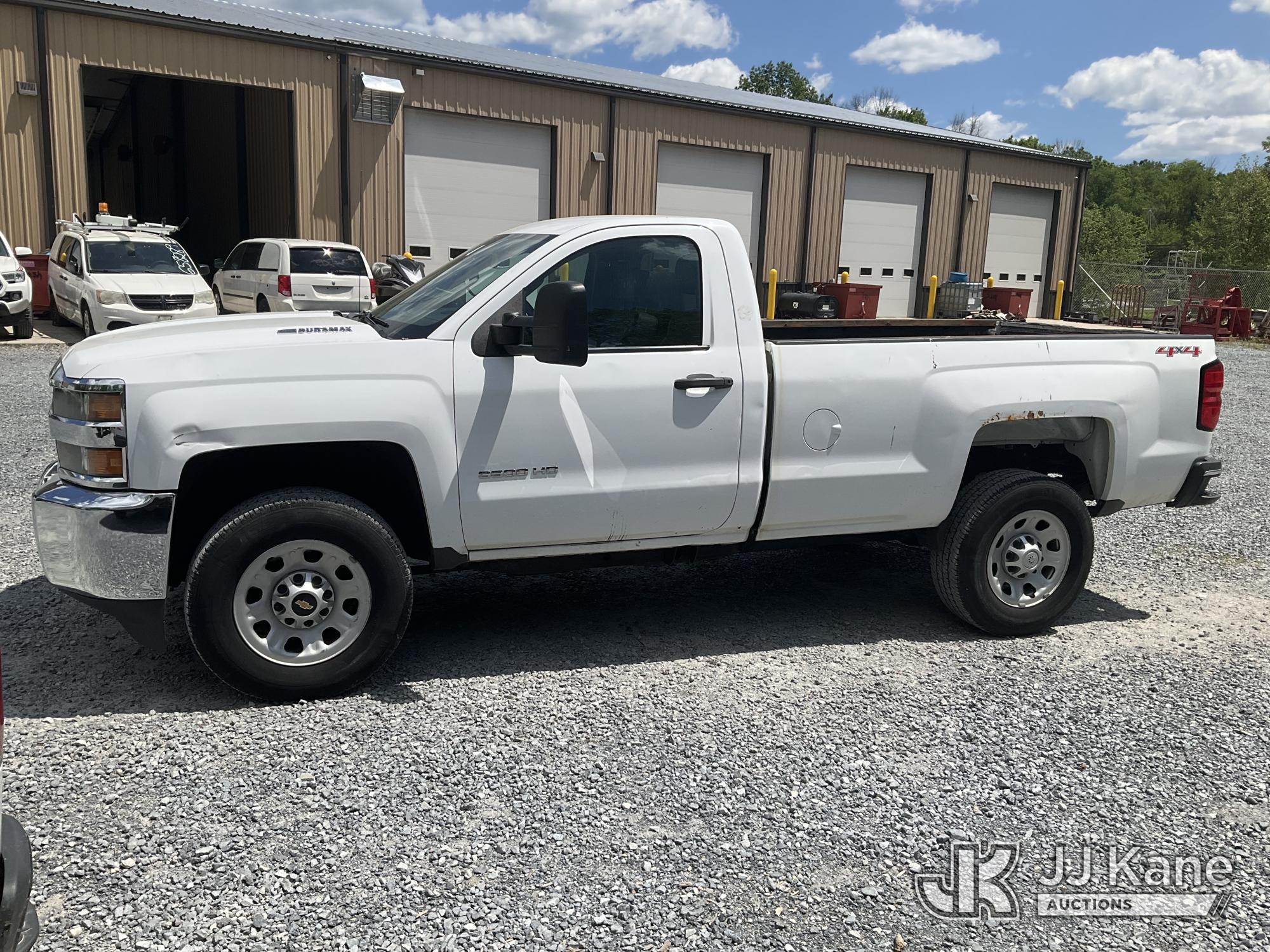 Photo of a 2015 Chevrolet Silverado 3500HD 4x4
