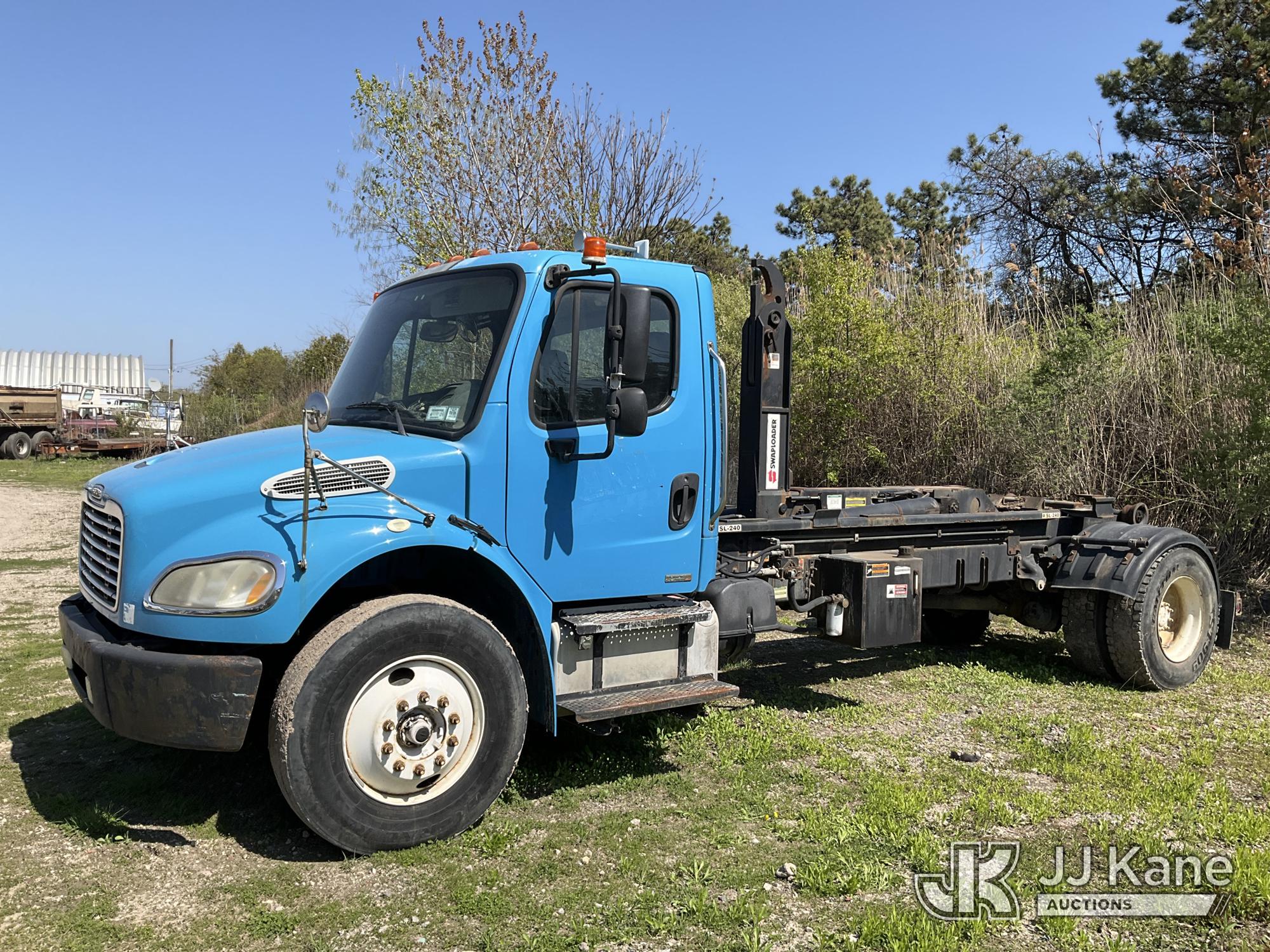Photo of a 2008 Freightliner M2 106