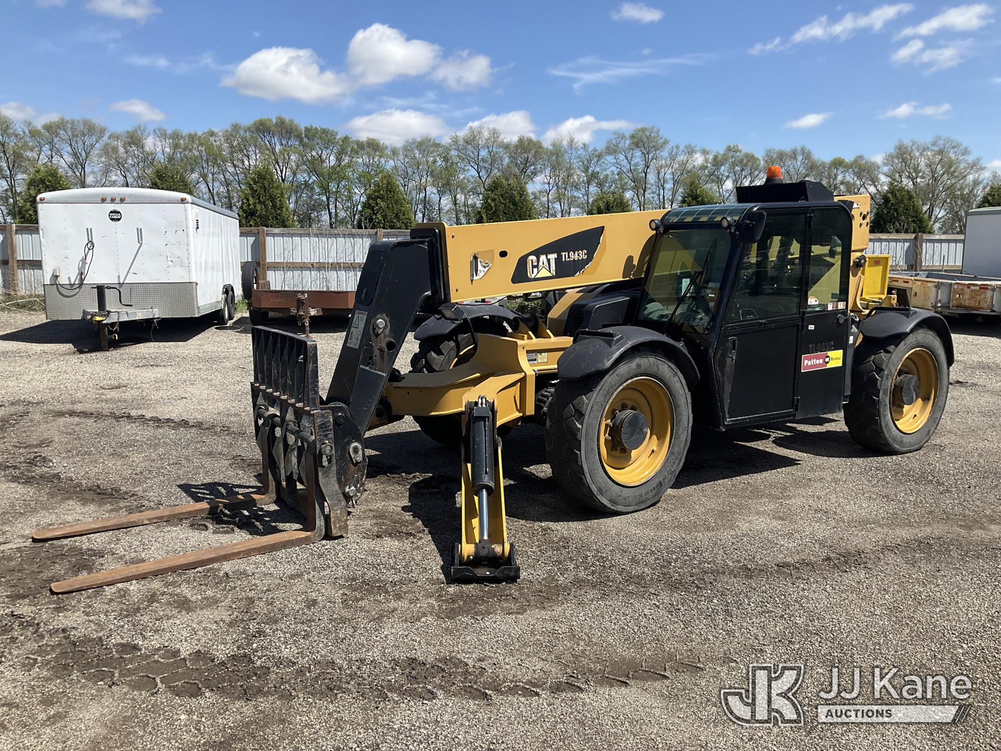 Photo of a 2015 Caterpillar TL943C