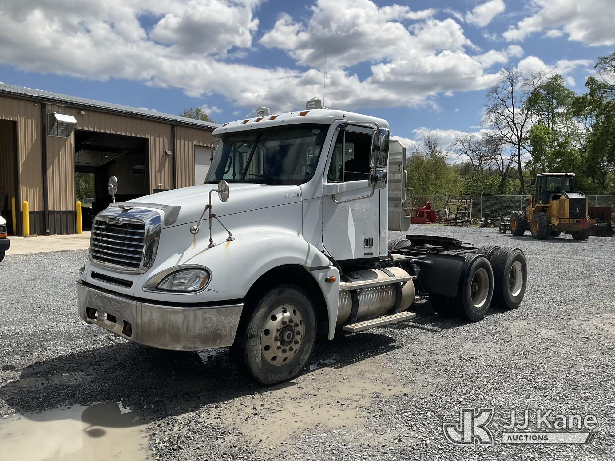 2006 Freightliner Columbia 120 Truck Tractor