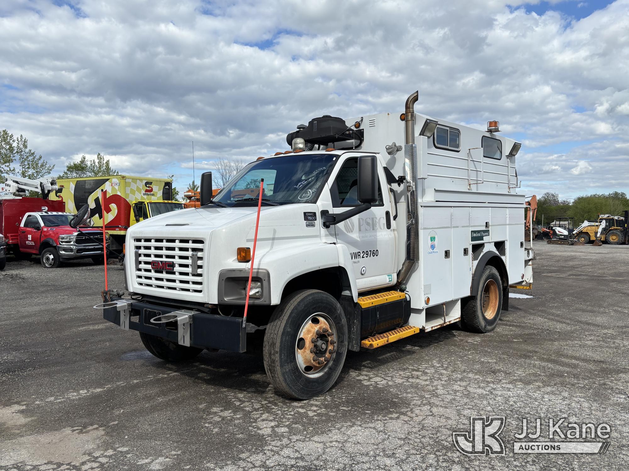 2009 GMC C7500 Enclosed Utility/Air Compressor Truck