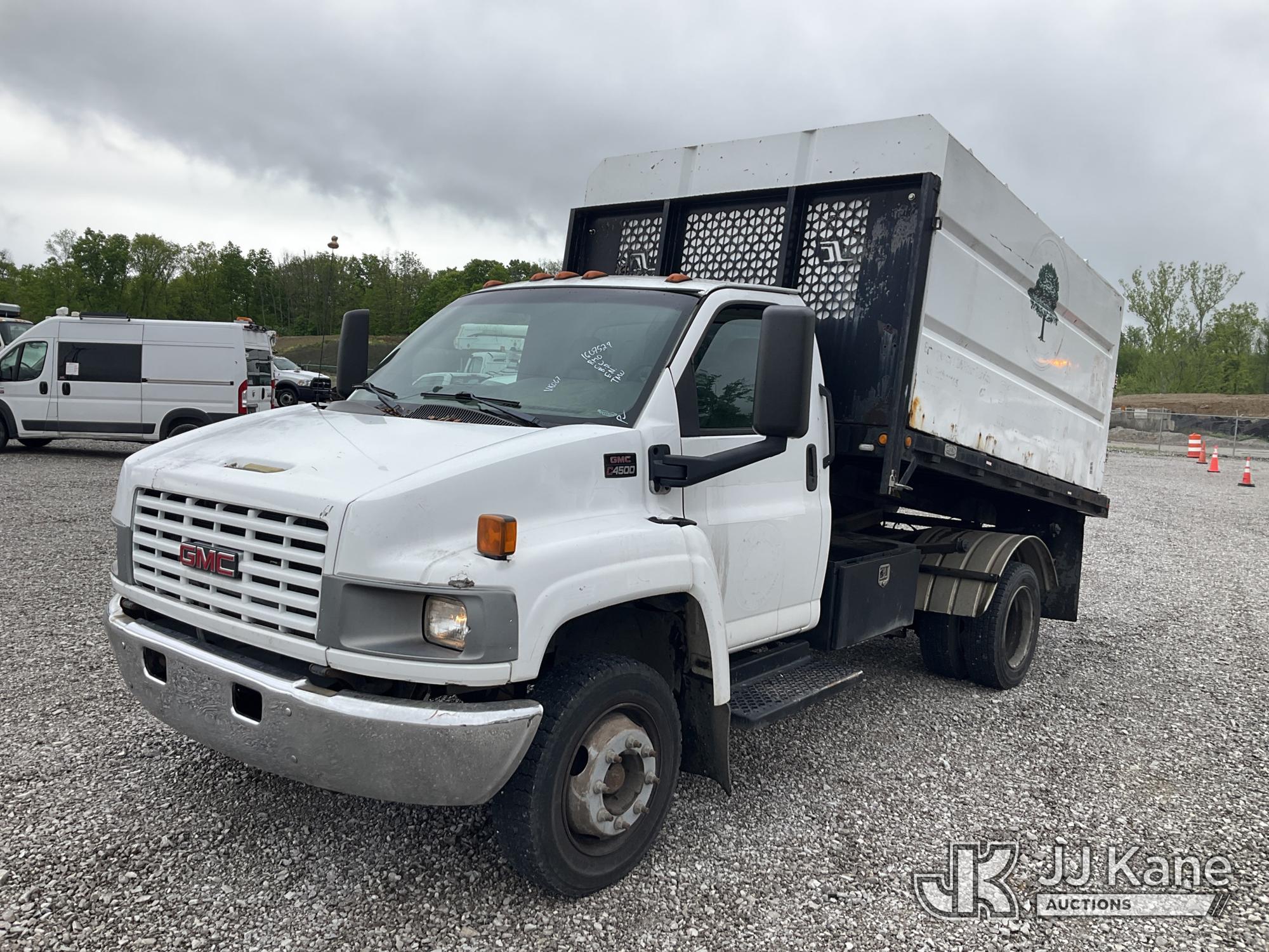 Photo of a 2003 GMC C4C042