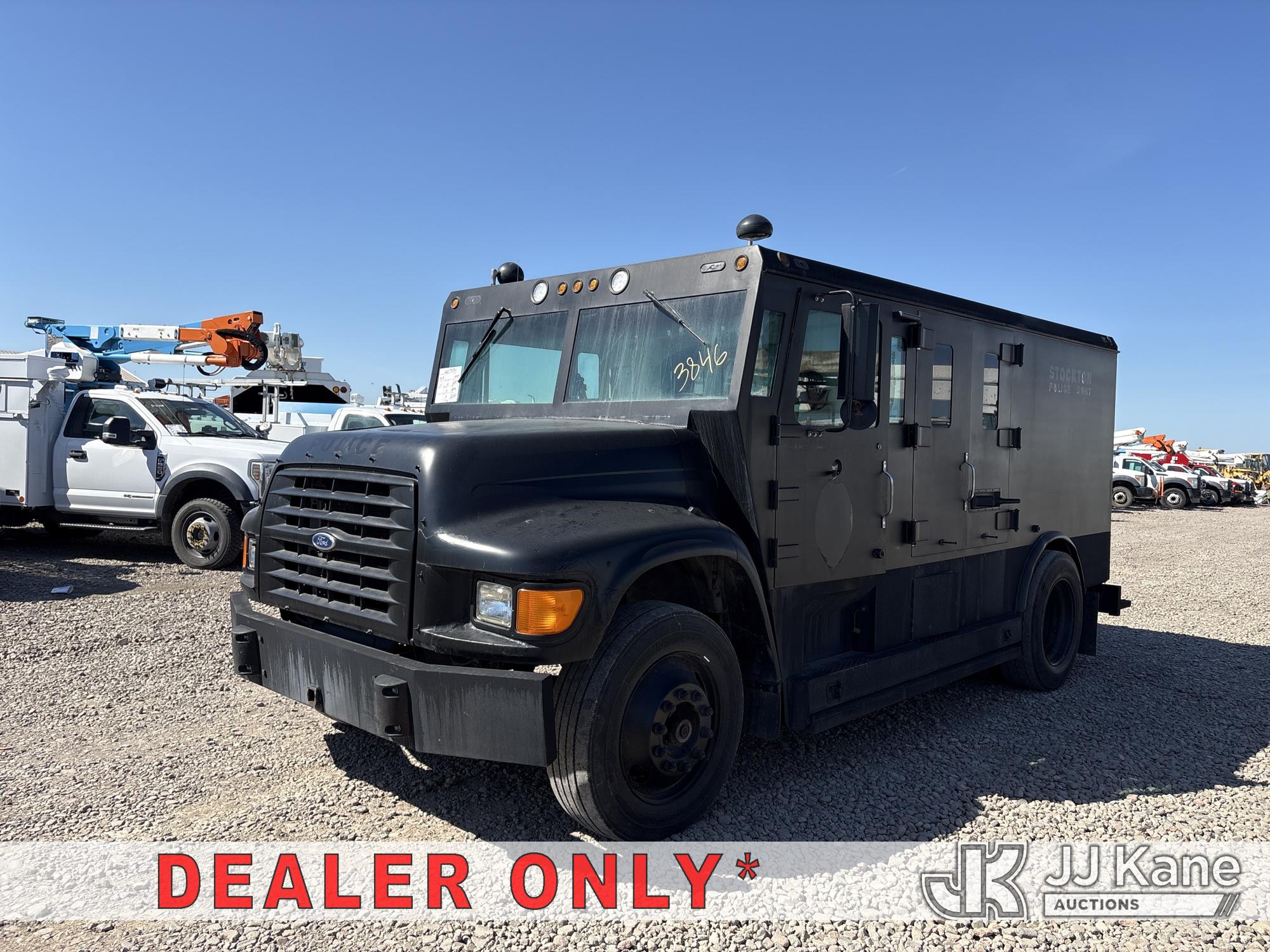 Photo of a 1998 Ford F800