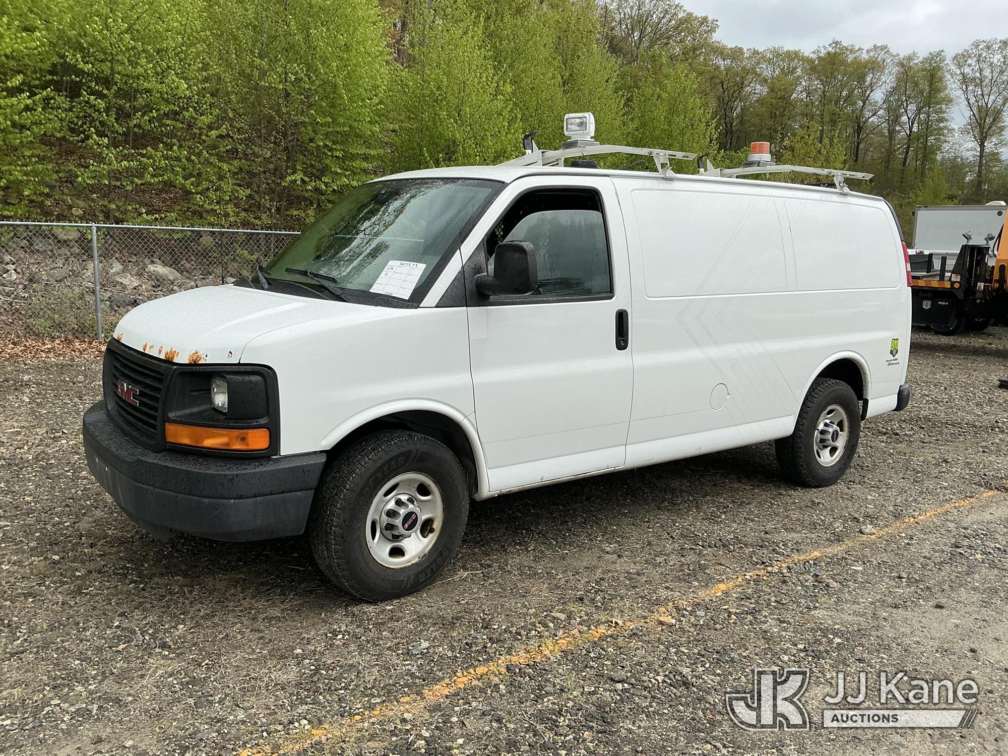 Photo of a 2015 GMC Savana G3500