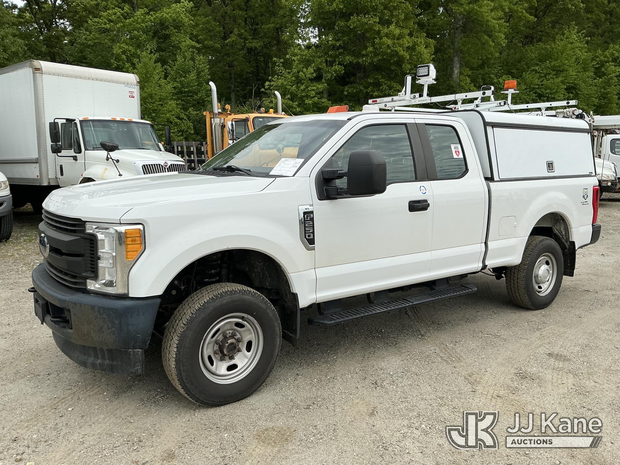 Photo of a 2017 Ford F-250 SD