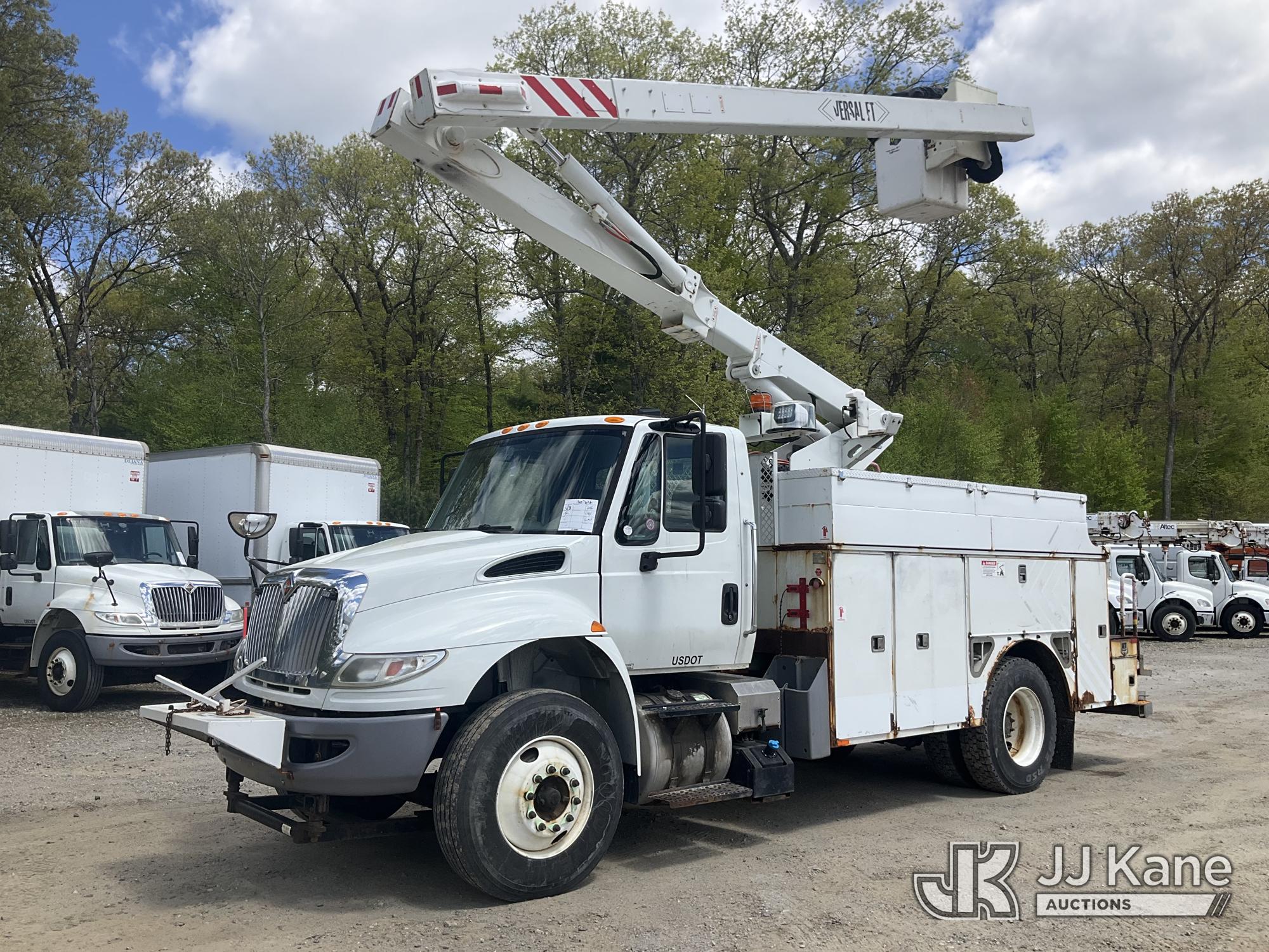 Photo of a 2016 International DuraStar 4400