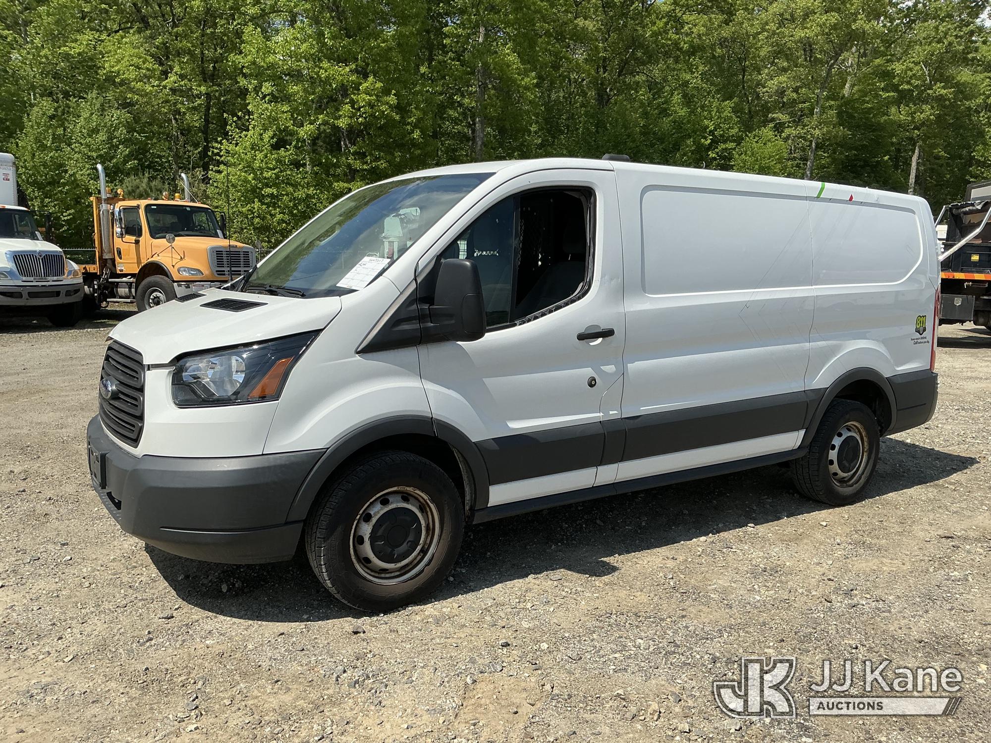 Photo of a 2016 Ford Transit