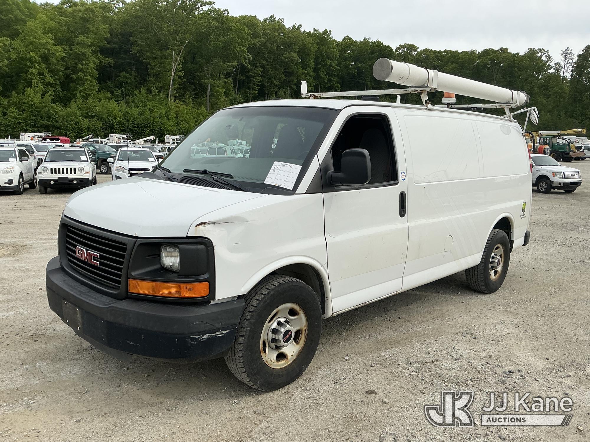 Photo of a 2014 GMC Savana G2500