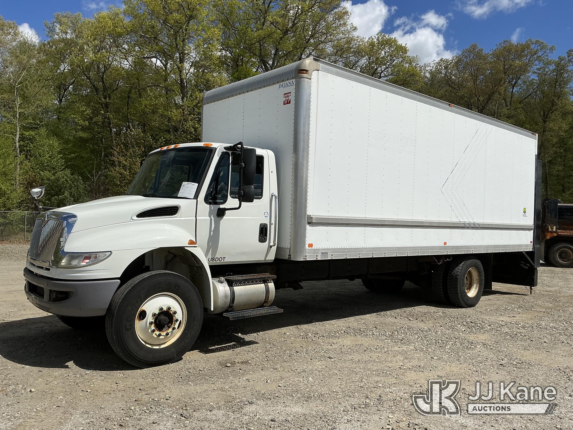 Photo of a 2015 International 4300
