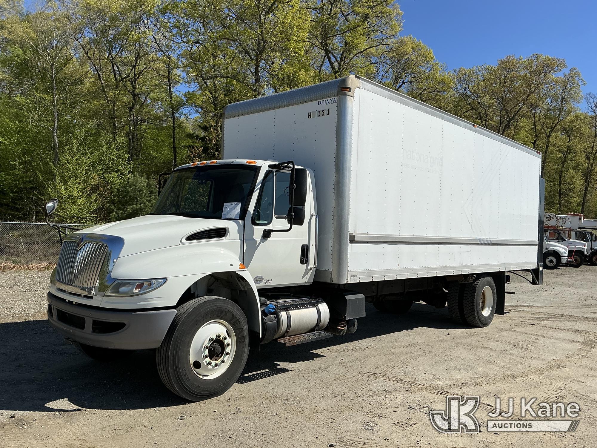 Photo of a 2016 International DuraStar 4300