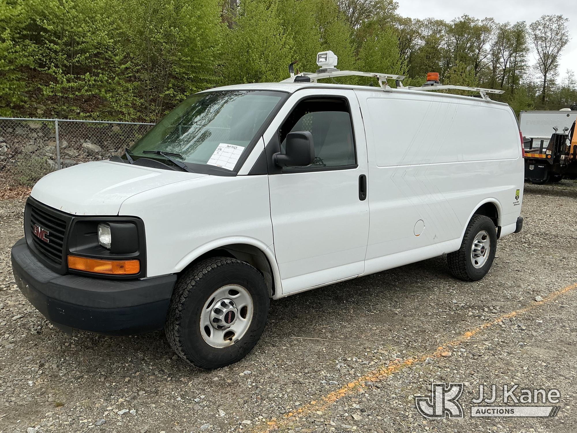 Photo of a 2015 GMC Savana G3500