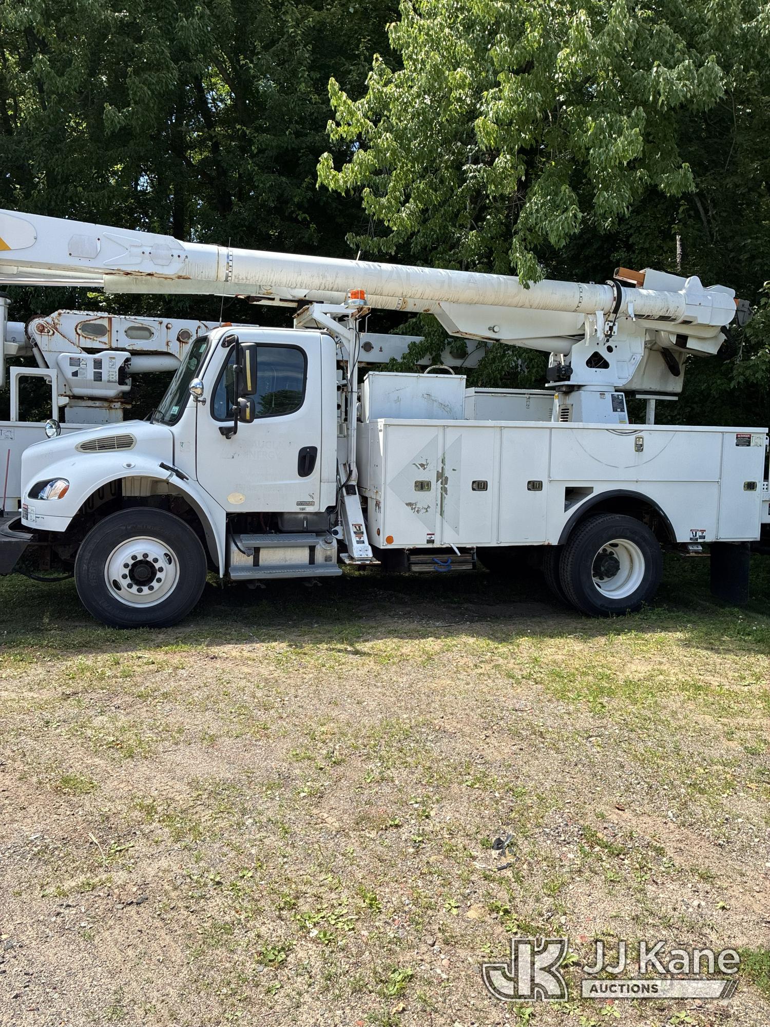 2010 Freightliner M2 106