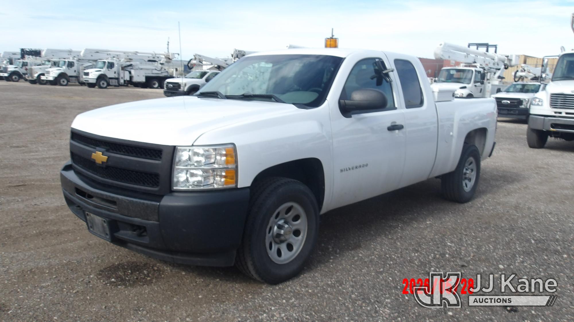2012 Chevrolet Silverado 1500 Extended-Cab Pickup Truck