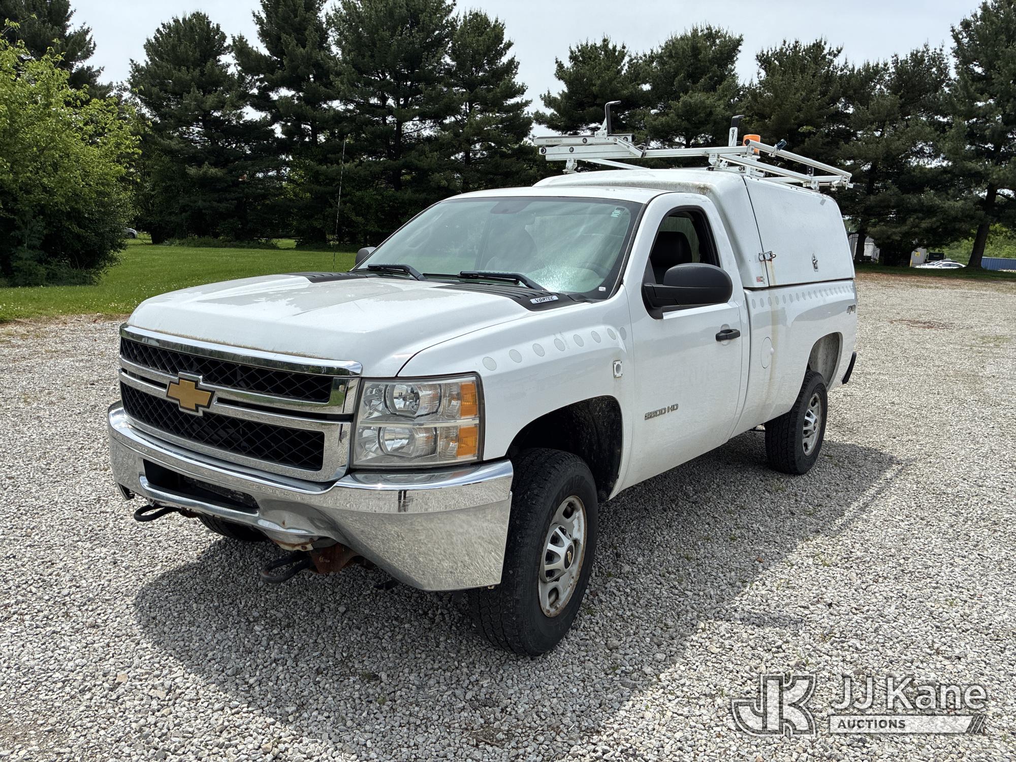2013 Chevrolet Silverado 2500HD 4x4 Pickup Truck