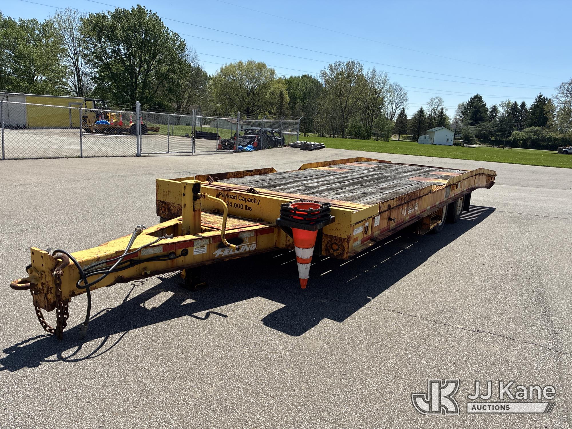 Photo of a 2012 Felling Trailers, Inc. FT-30-2