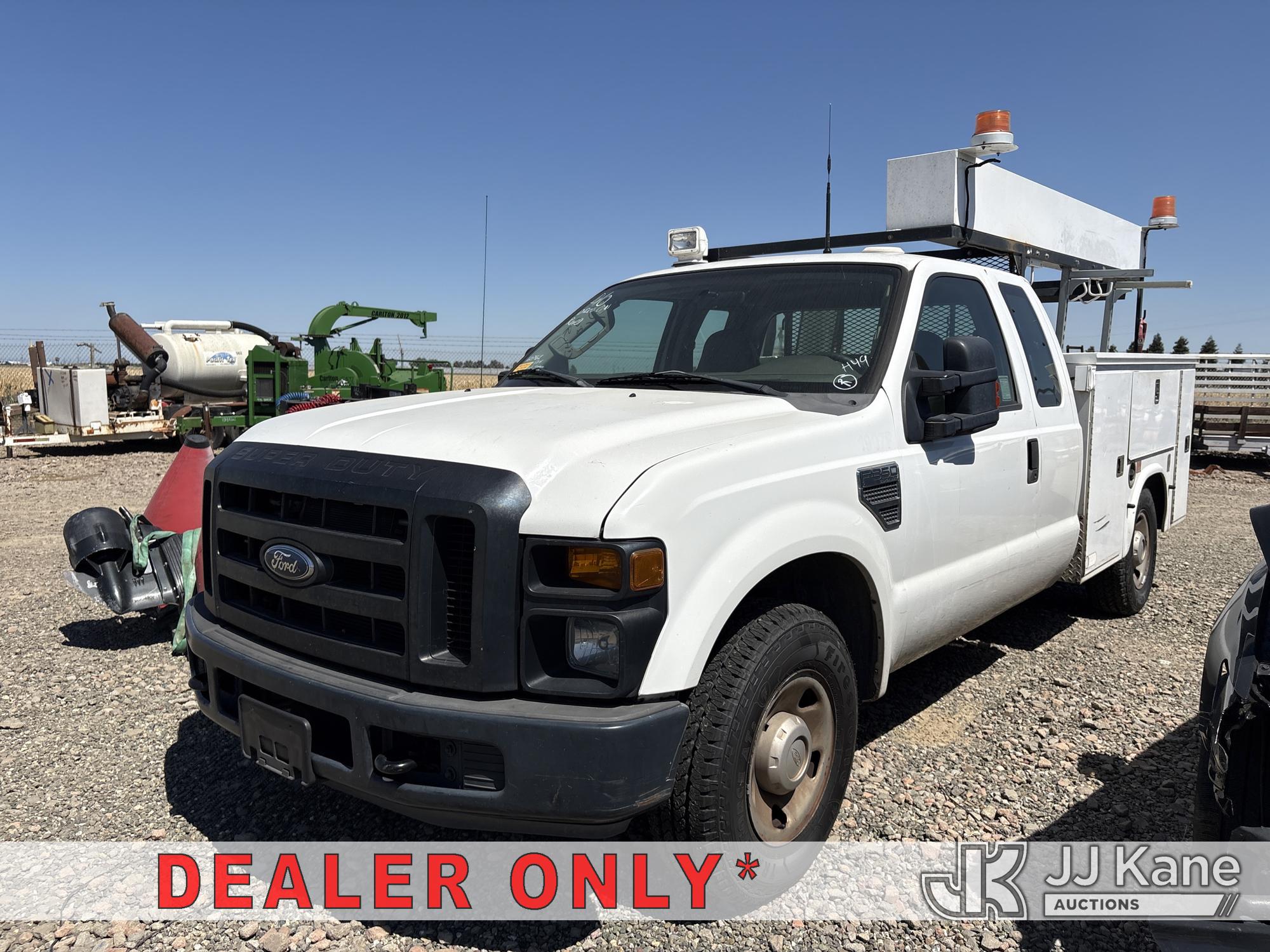 2008 Ford F-350 SD Extended-Cab Service Truck