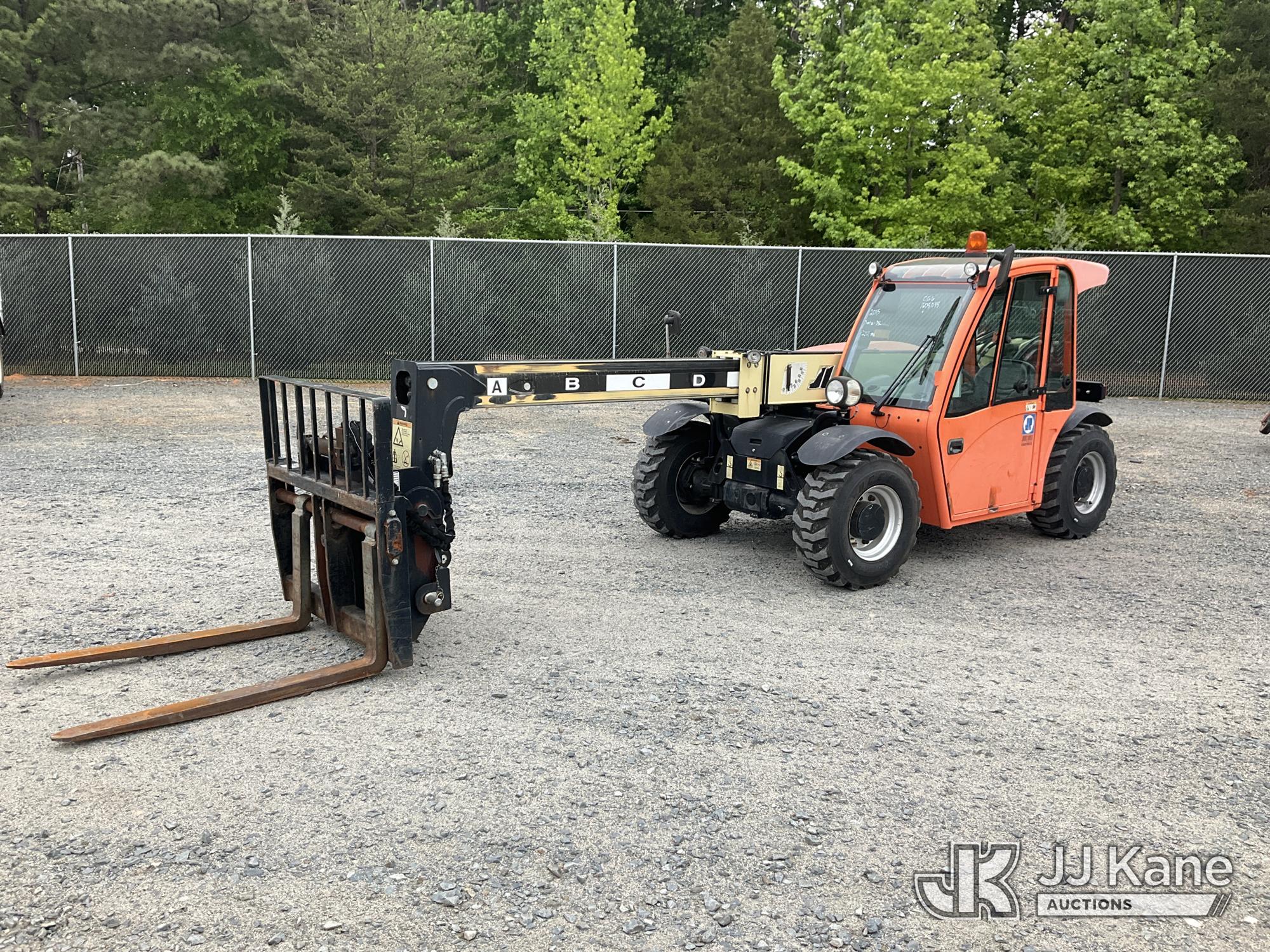 Photo of a 2015 JLG G5-18A
