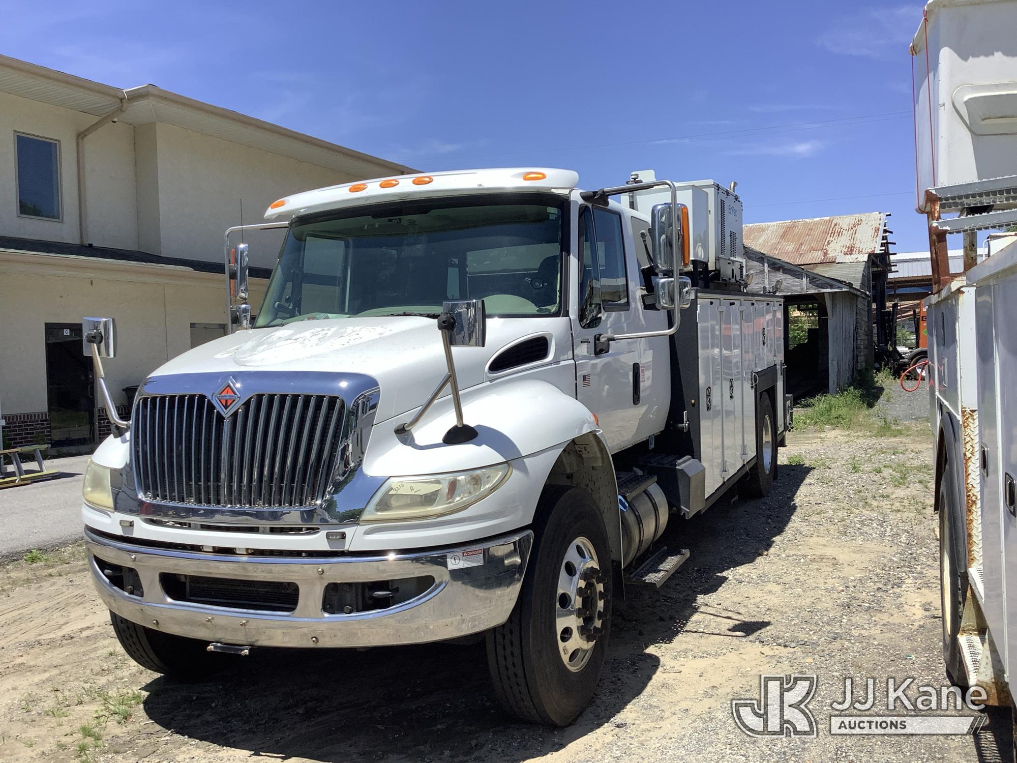 Photo of a 2016 International DuraStar 4400