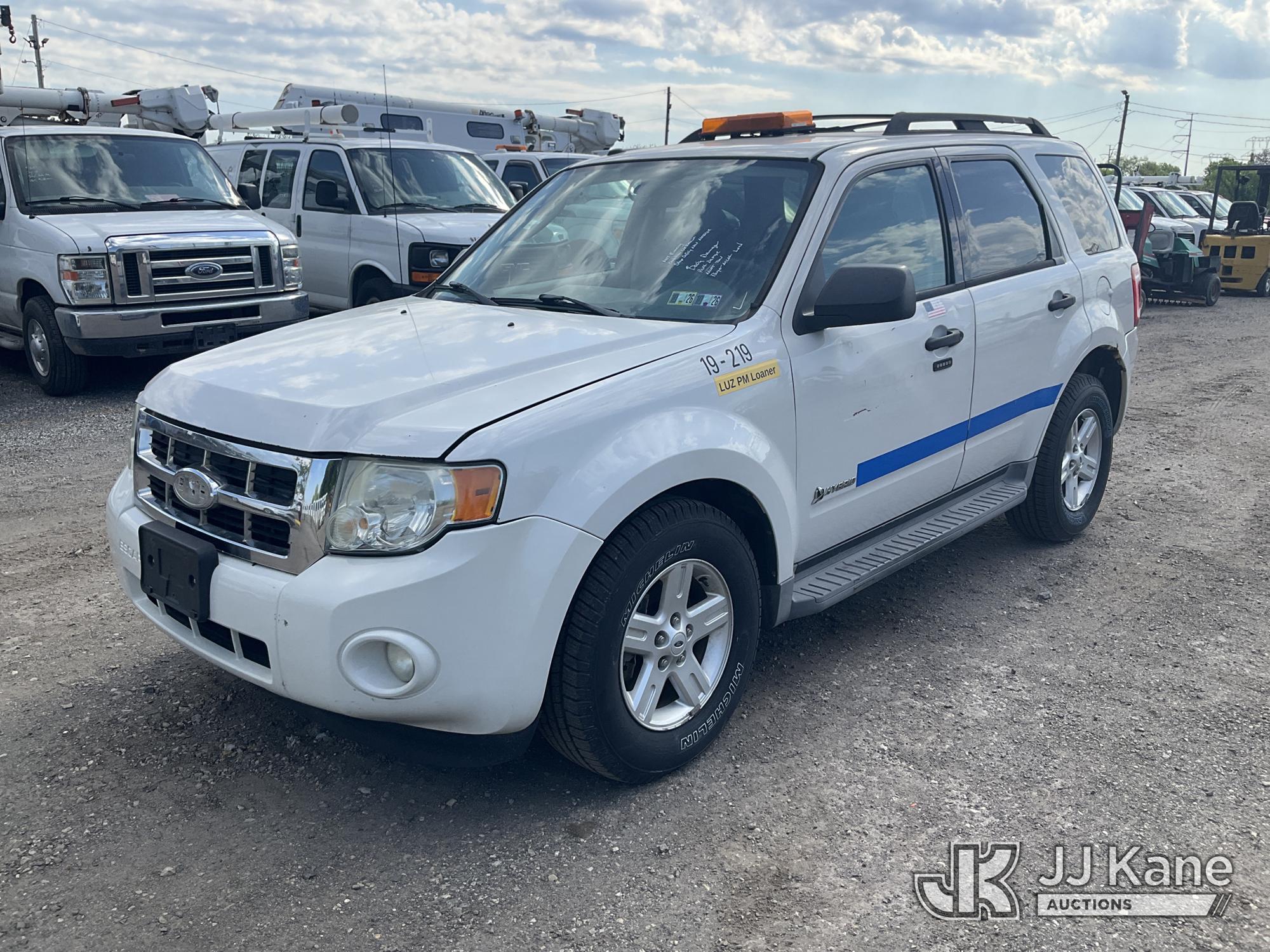 2010 Ford Escape Hybrid 4-Door Sport Utility Vehicle