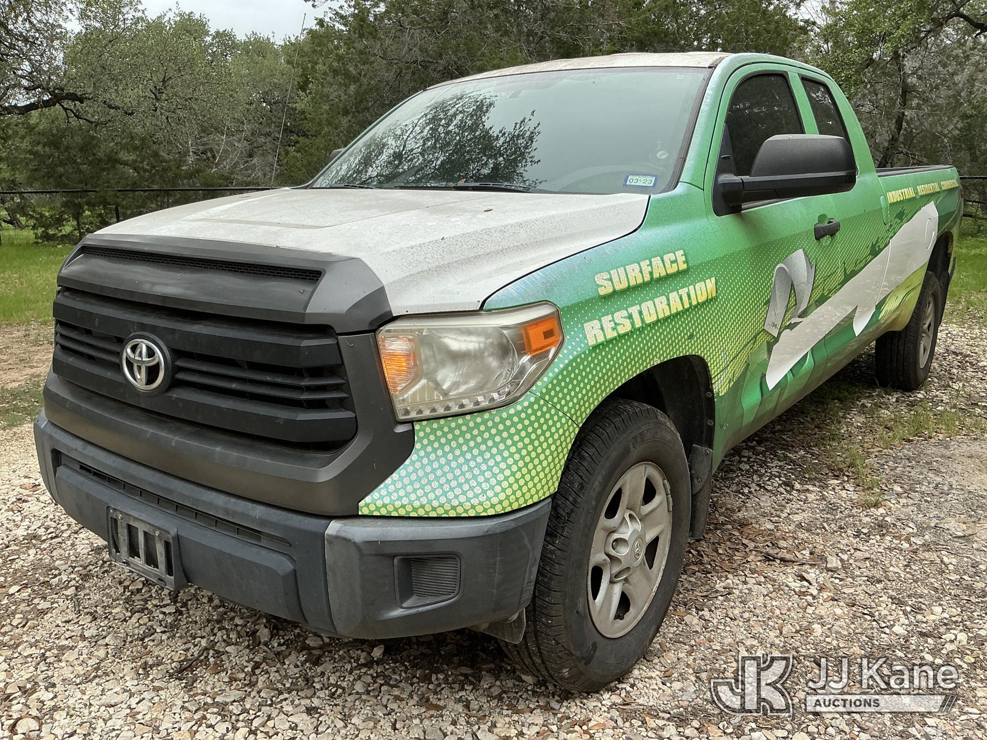 Photo of a 2015 Toyota Tundra