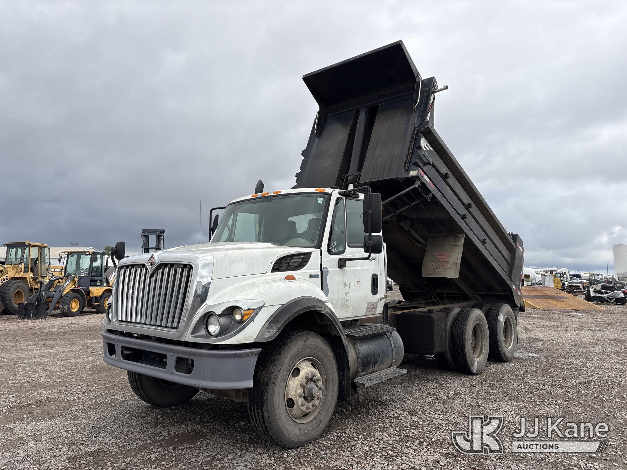Photo of a 2009 International 7500