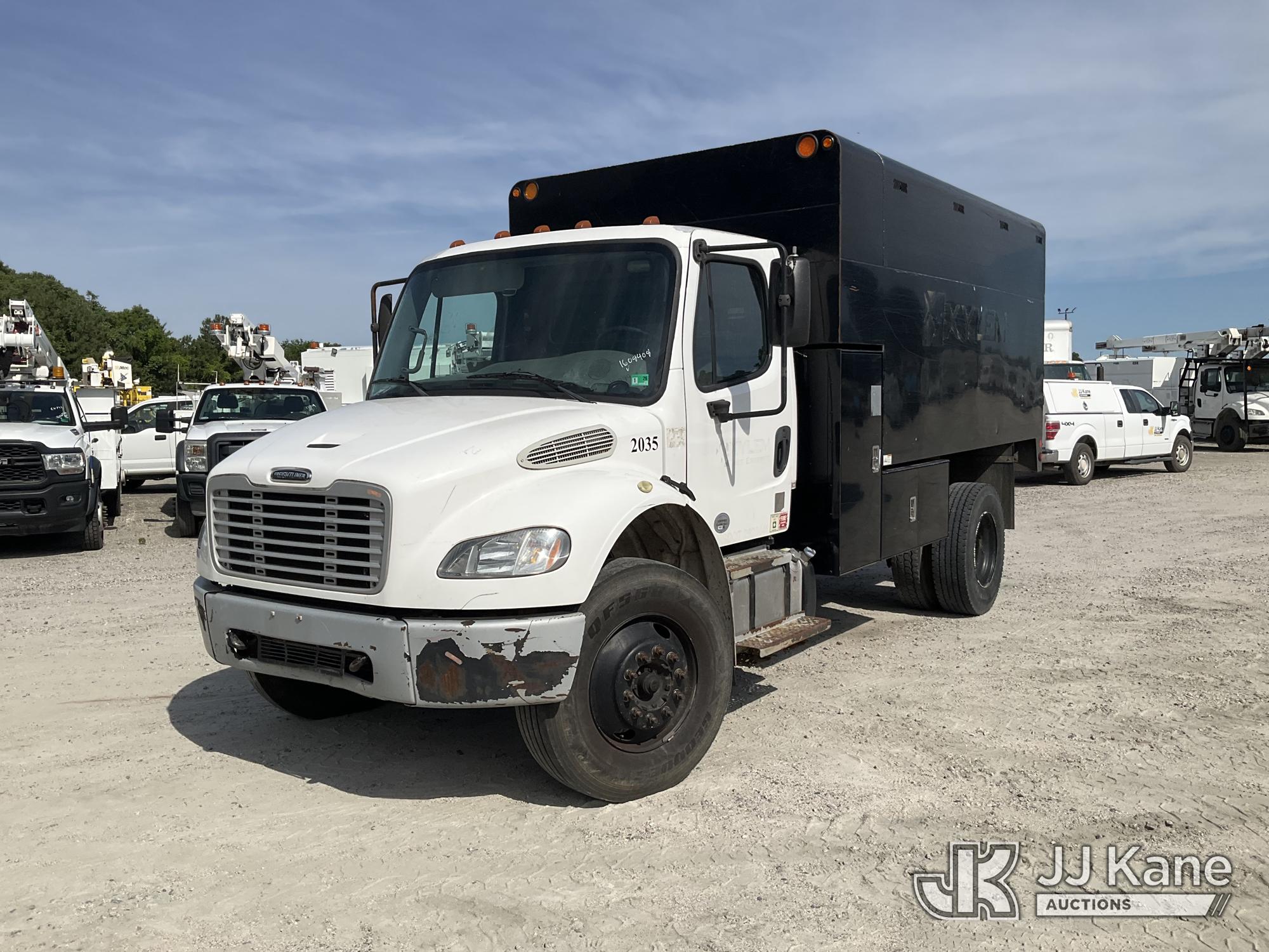 Photo of a 2016 Freightliner M2 106