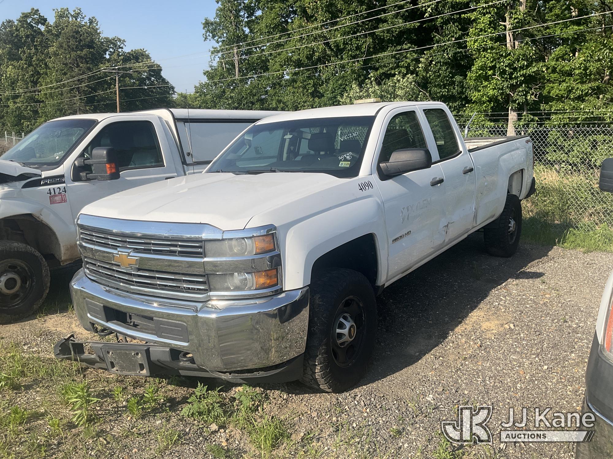 Photo of a 2015 Chevrolet Silverado 2500HD 4x4