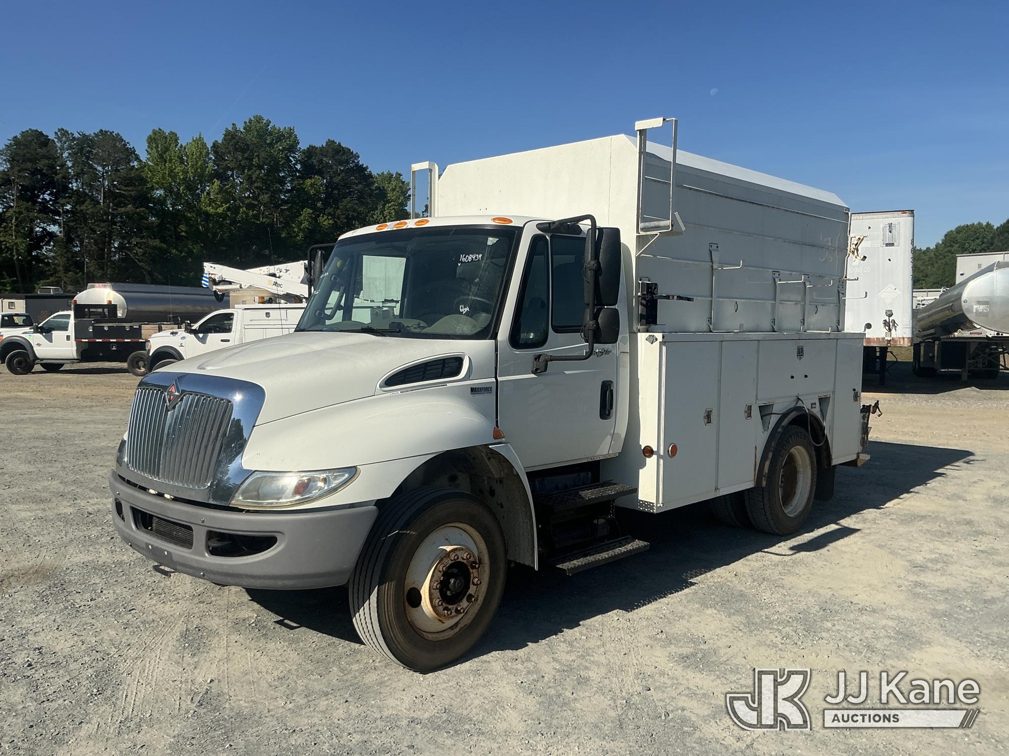 Photo of a 2013 International 4300 LP
