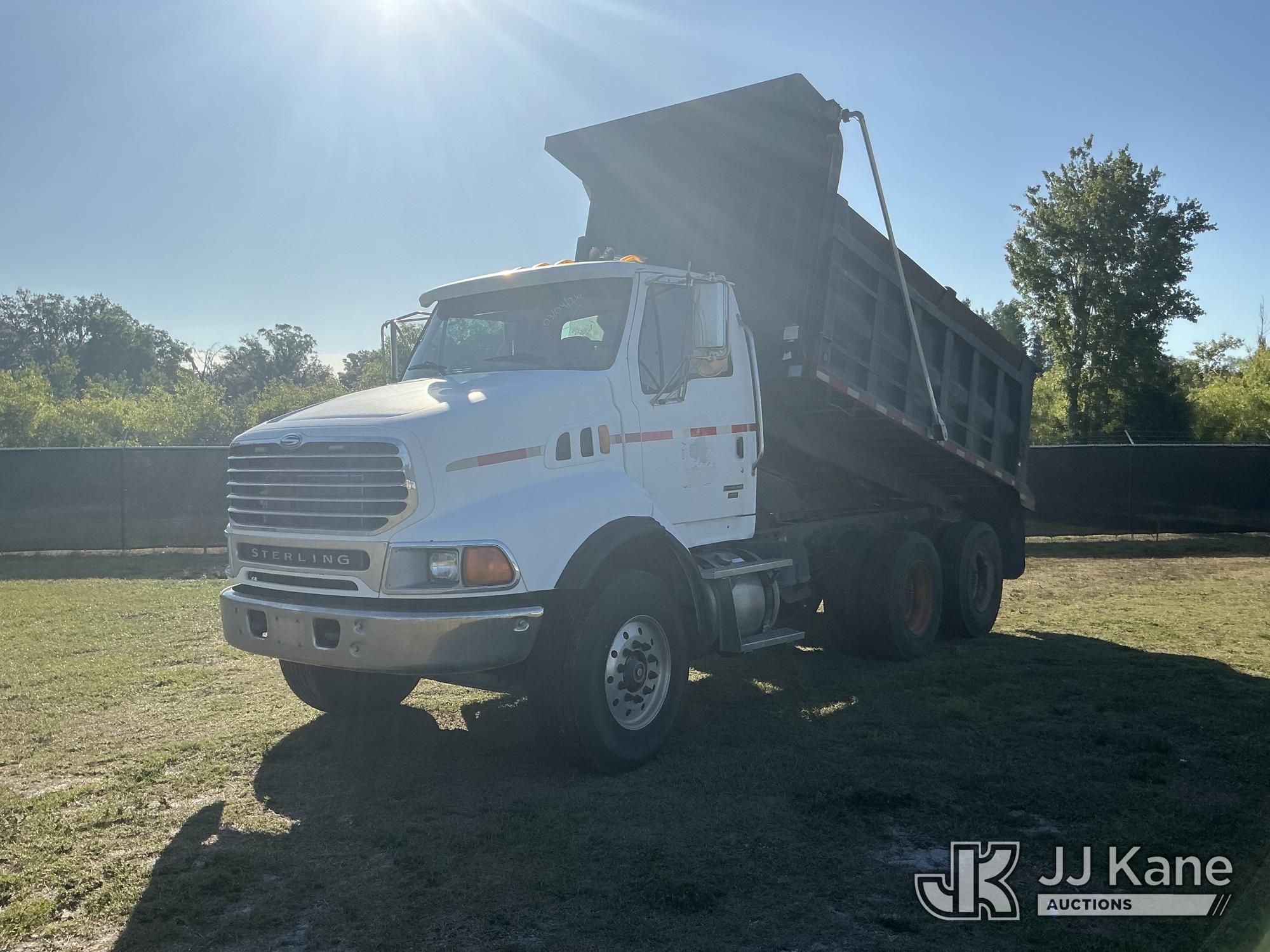 Photo of a 2006 Sterling LT8500