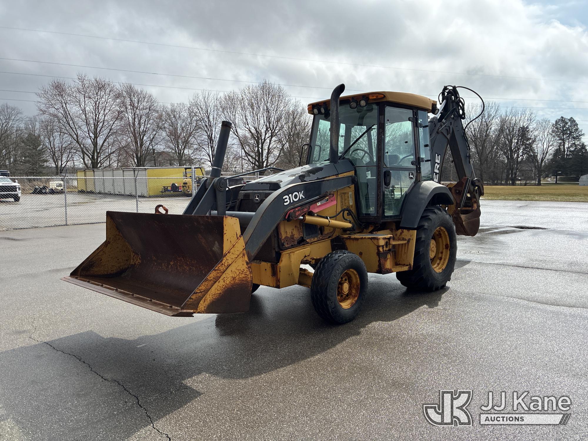 Photo of a 2012 John Deere 310K