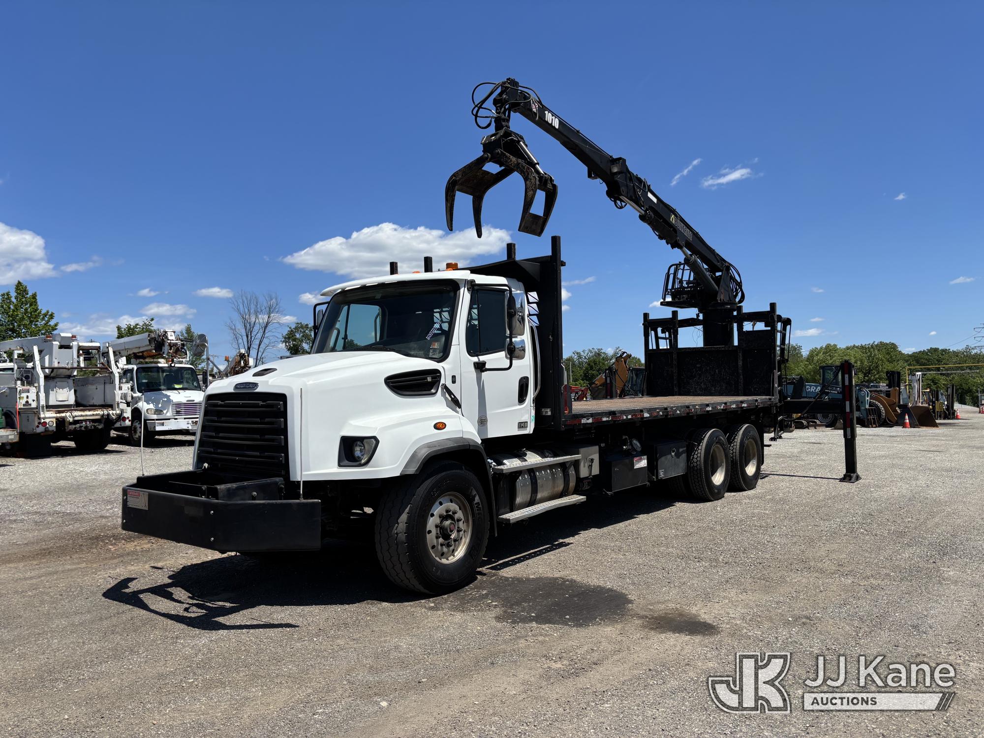 Photo of a 2017 Freightliner 114SD