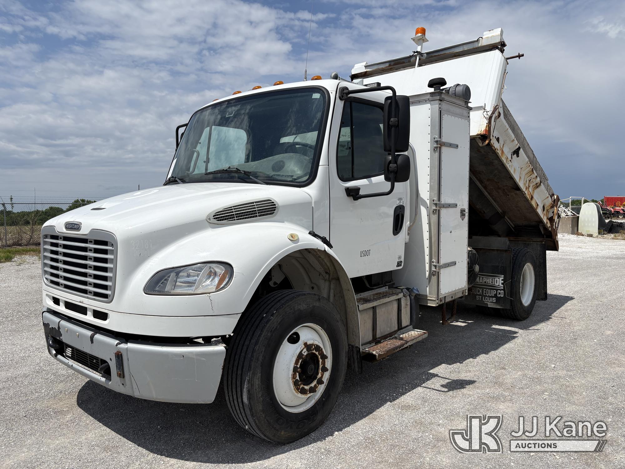 Photo of a 2015 Freightliner M2 106