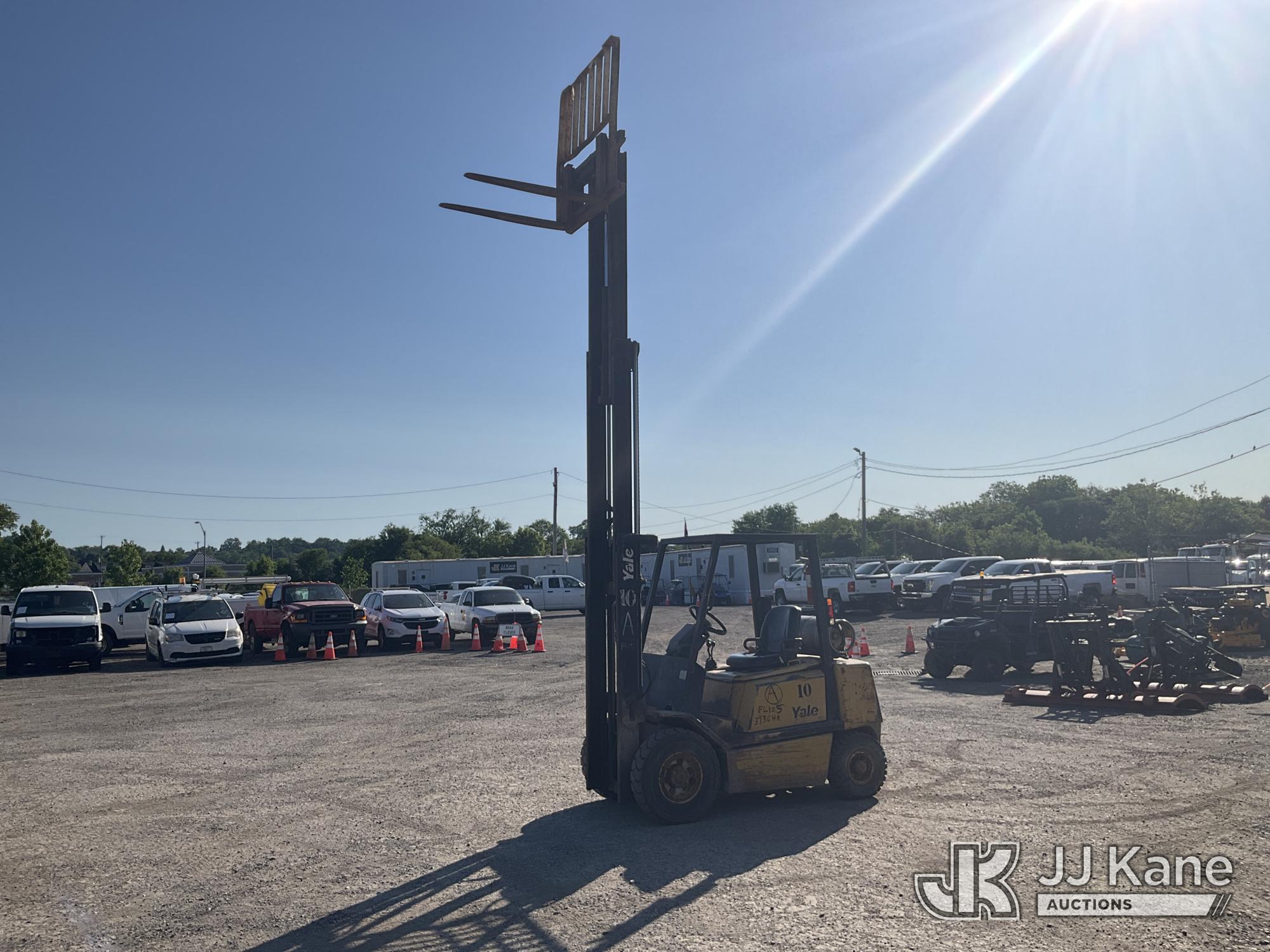 Photo of a 2012 Yale GLP-050