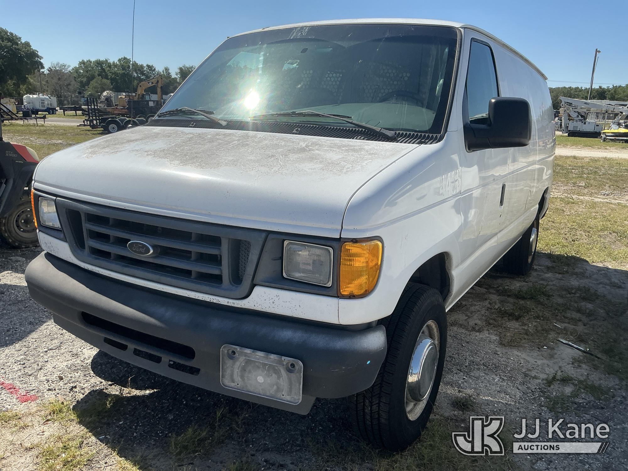 Photo of a 2004 Ford E250