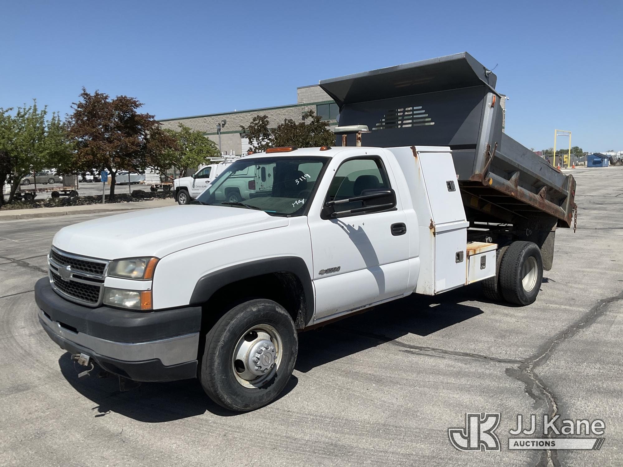 Photo of a 2006 Chevrolet Silverado 3500 4x4