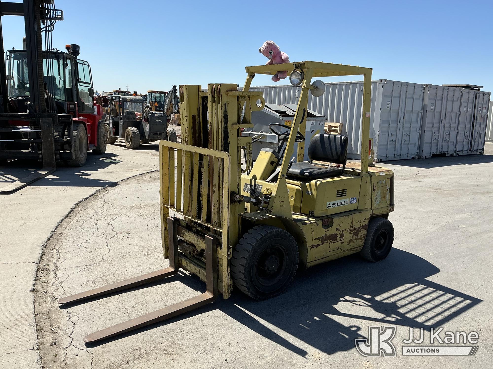 Photo of a 1989 Mitsubishi FG25