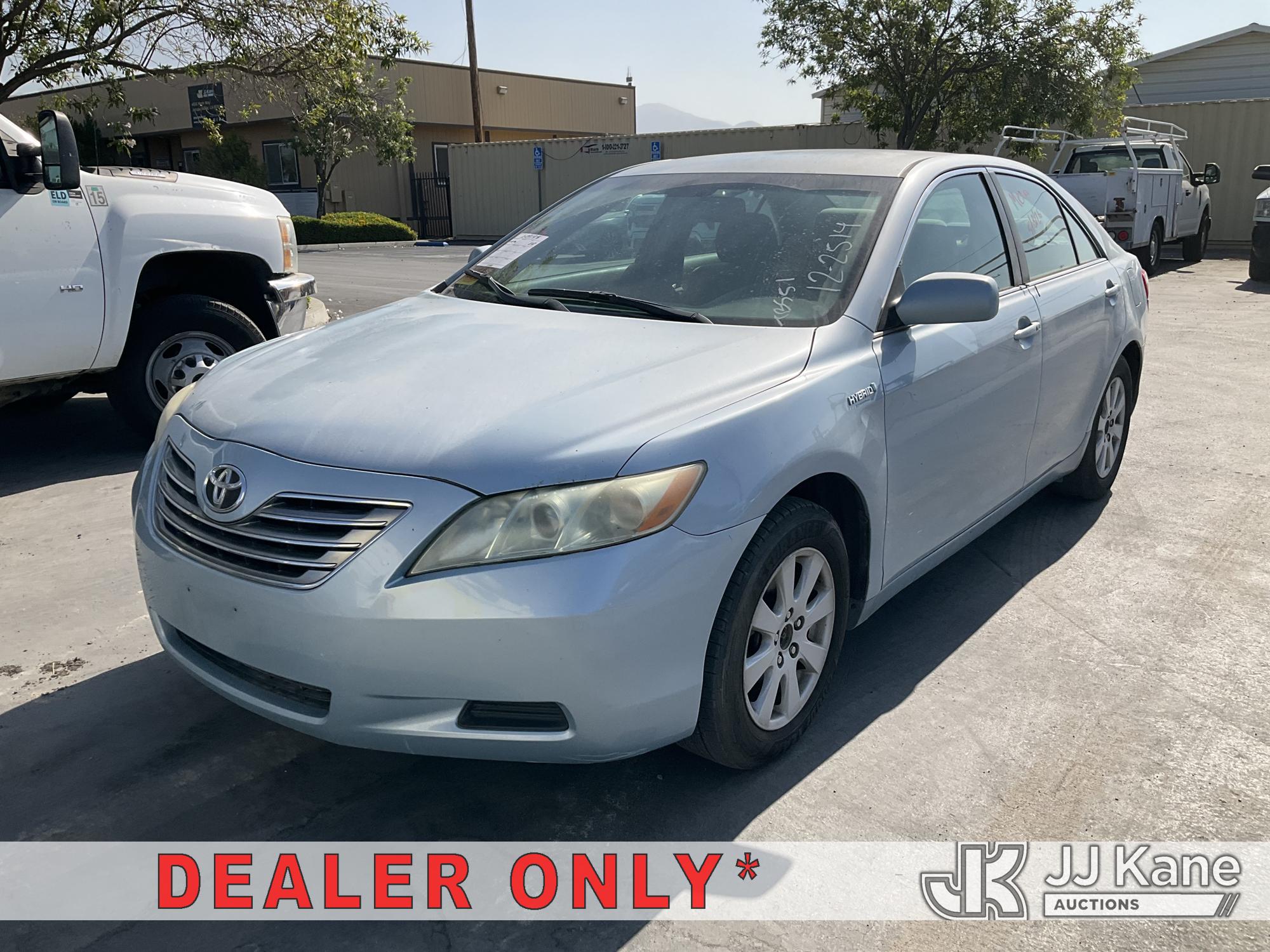 2009 Toyota Camry Hybrid Sedan 4-Door Sedan