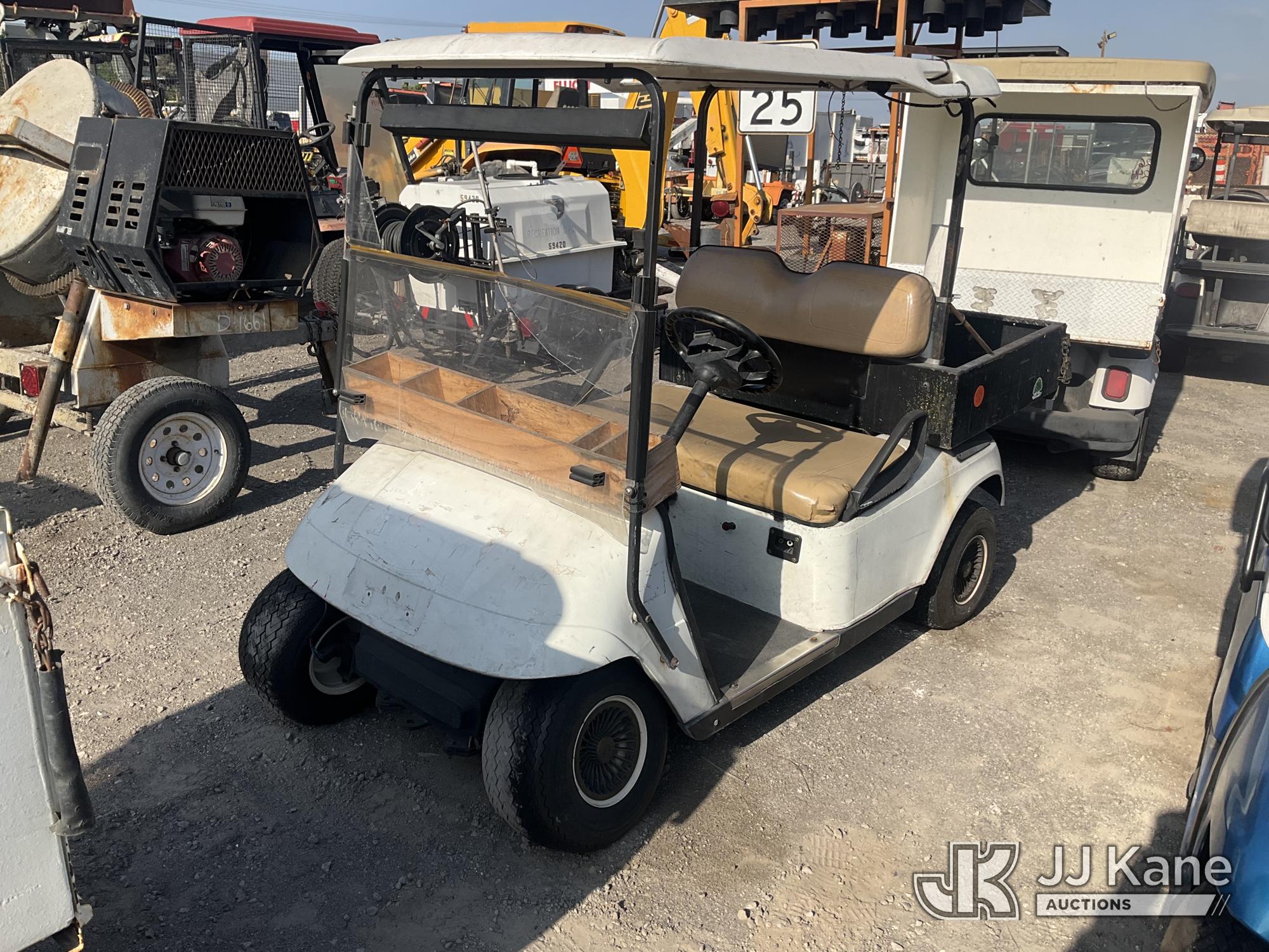 2000 EZ-Go TXT Golf Cart