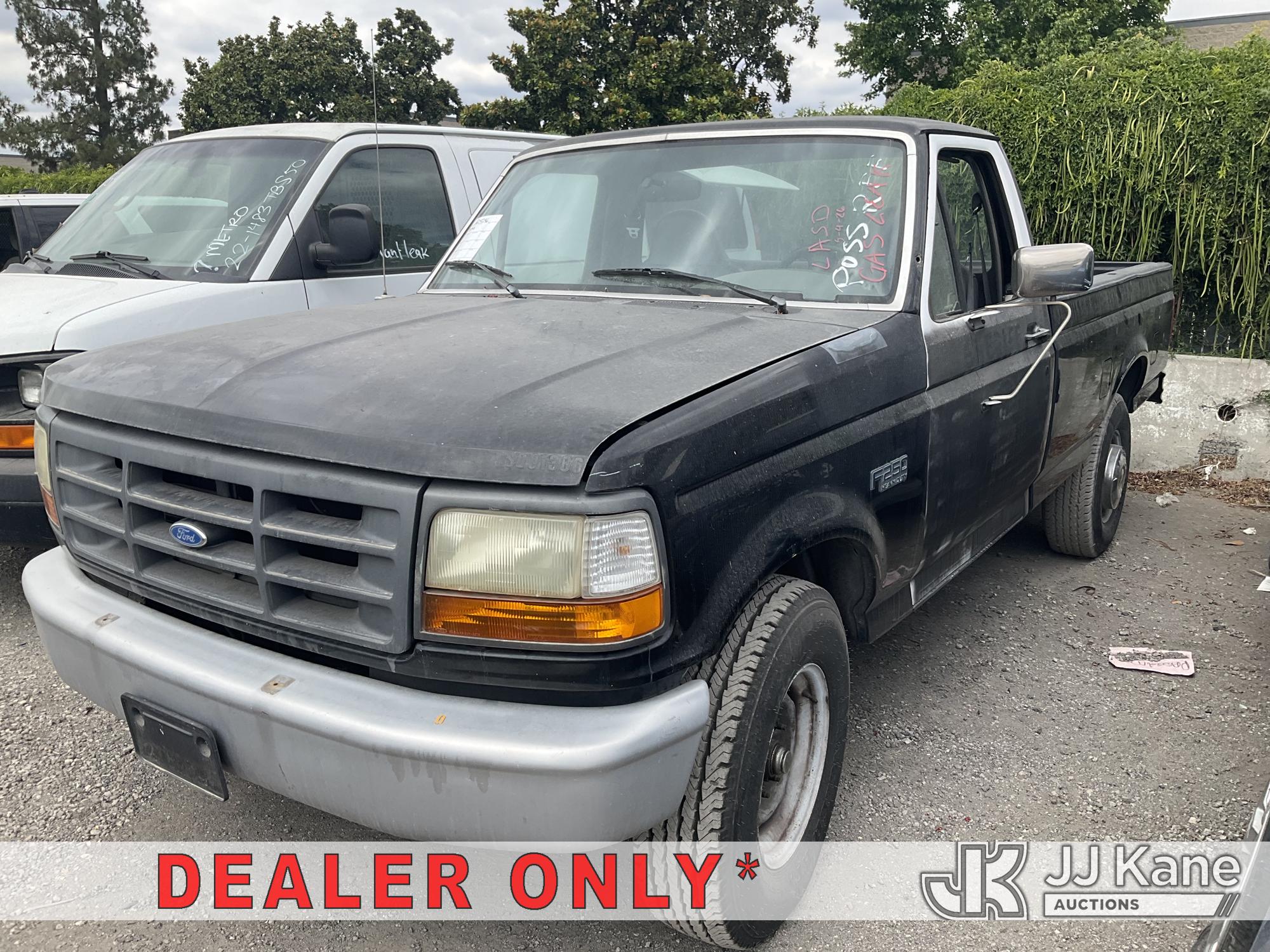 Photo of a 1997 Ford F-250