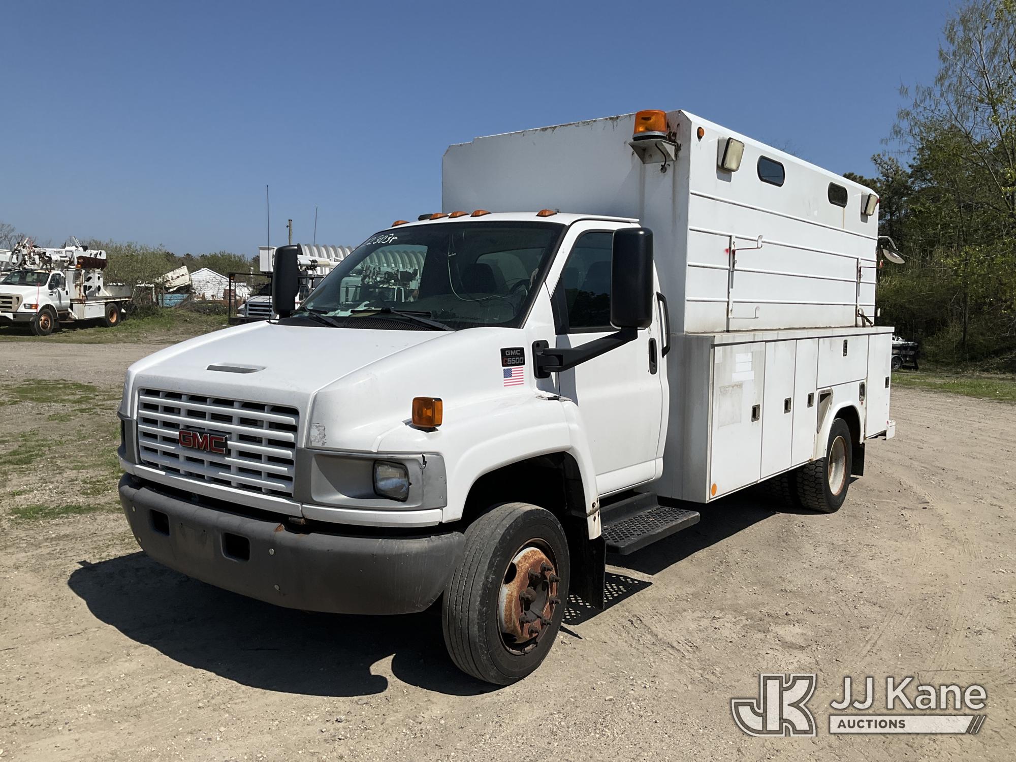2008 GMC C5500 Enclosed Service Truck