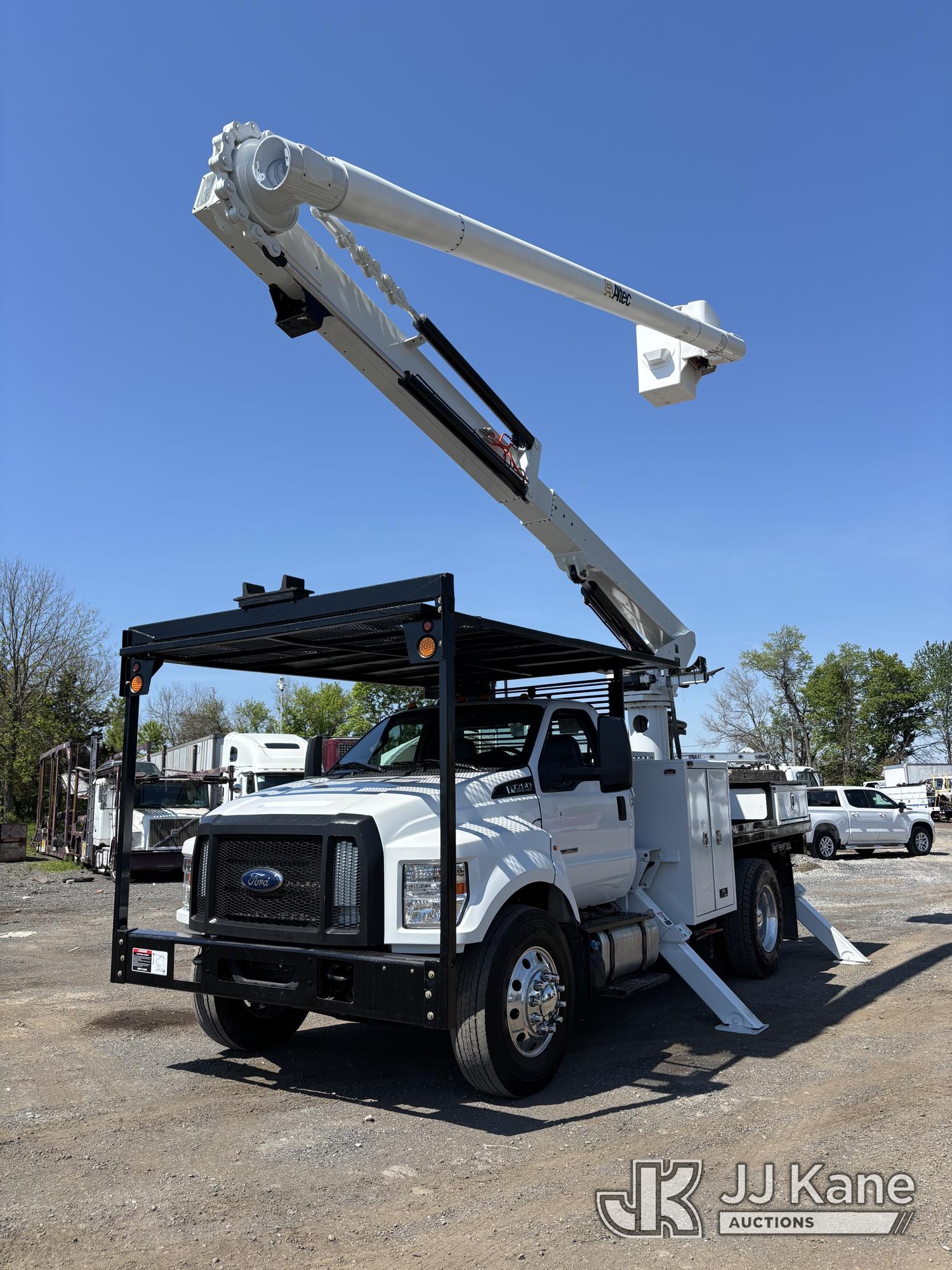 Photo of a 2022 Ford F750