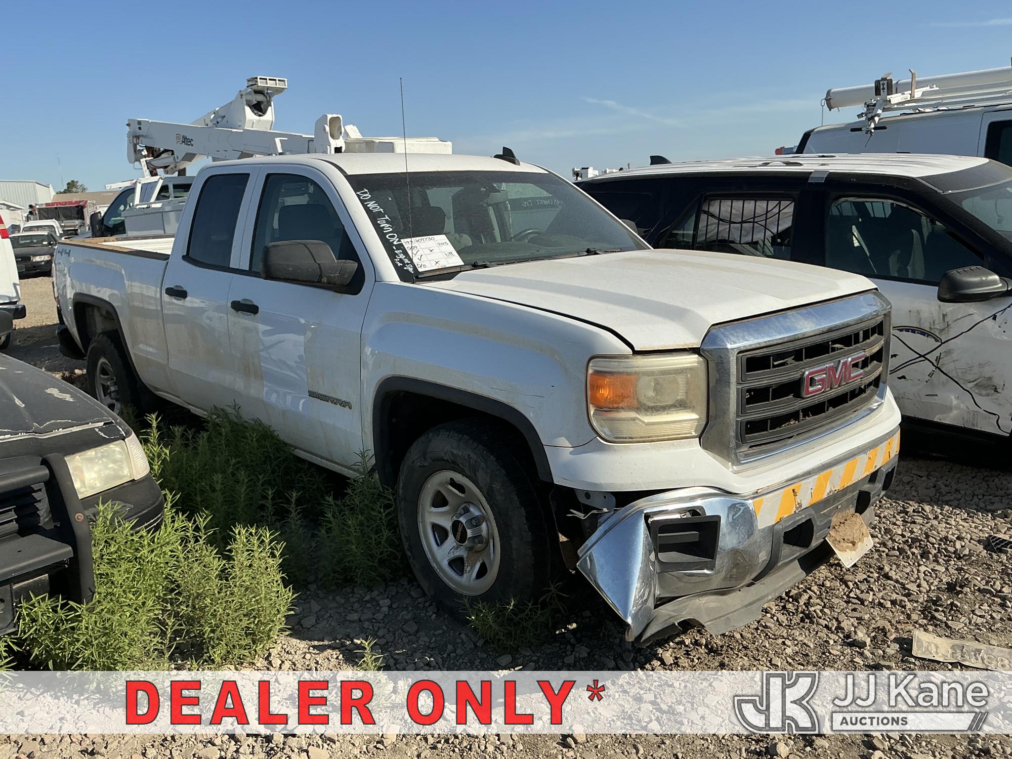 2015 GMC Sierra 1500 Base Double Cab Extended-Cab Pickup Truck