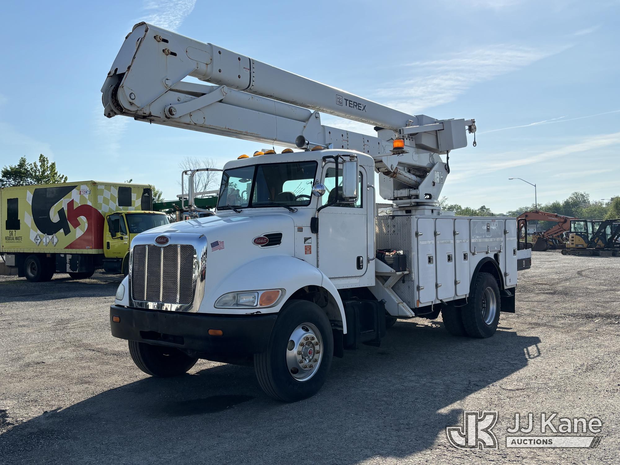 Photo of a 2008 Peterbilt 340
